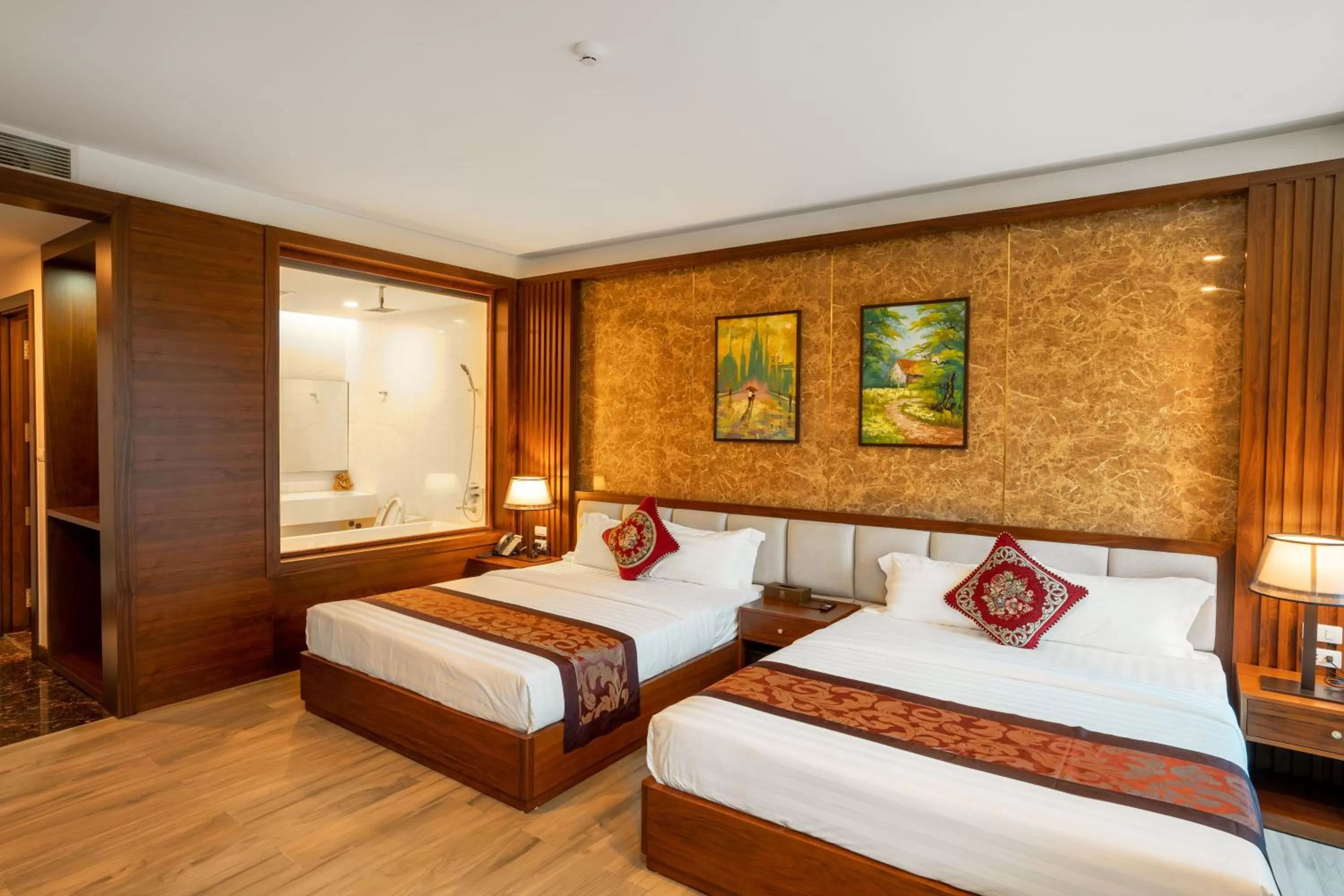 Bedroom, Bed in MT Collection Hotel