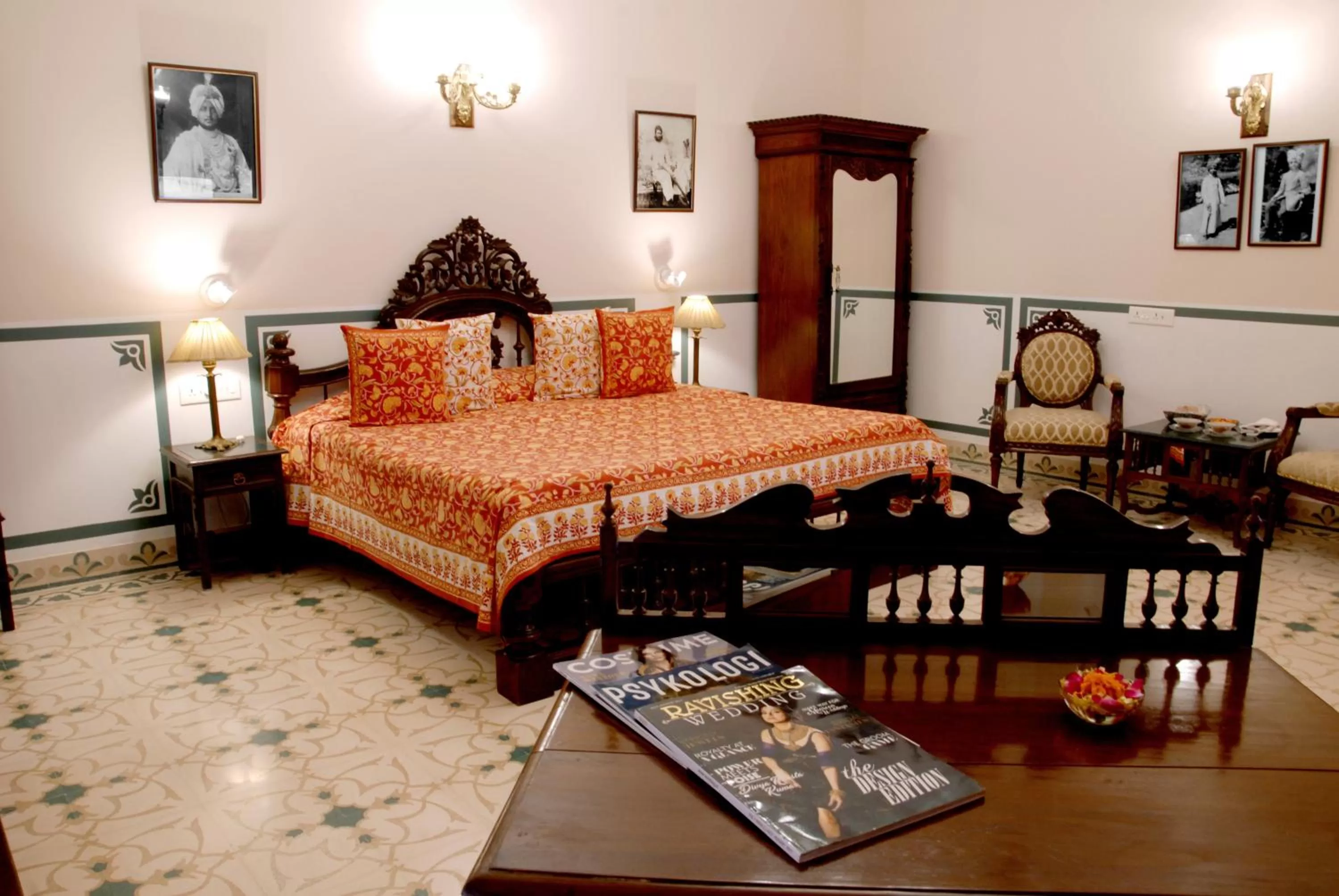 Photo of the whole room, Bed in Ratan Vilas, Jodhpur