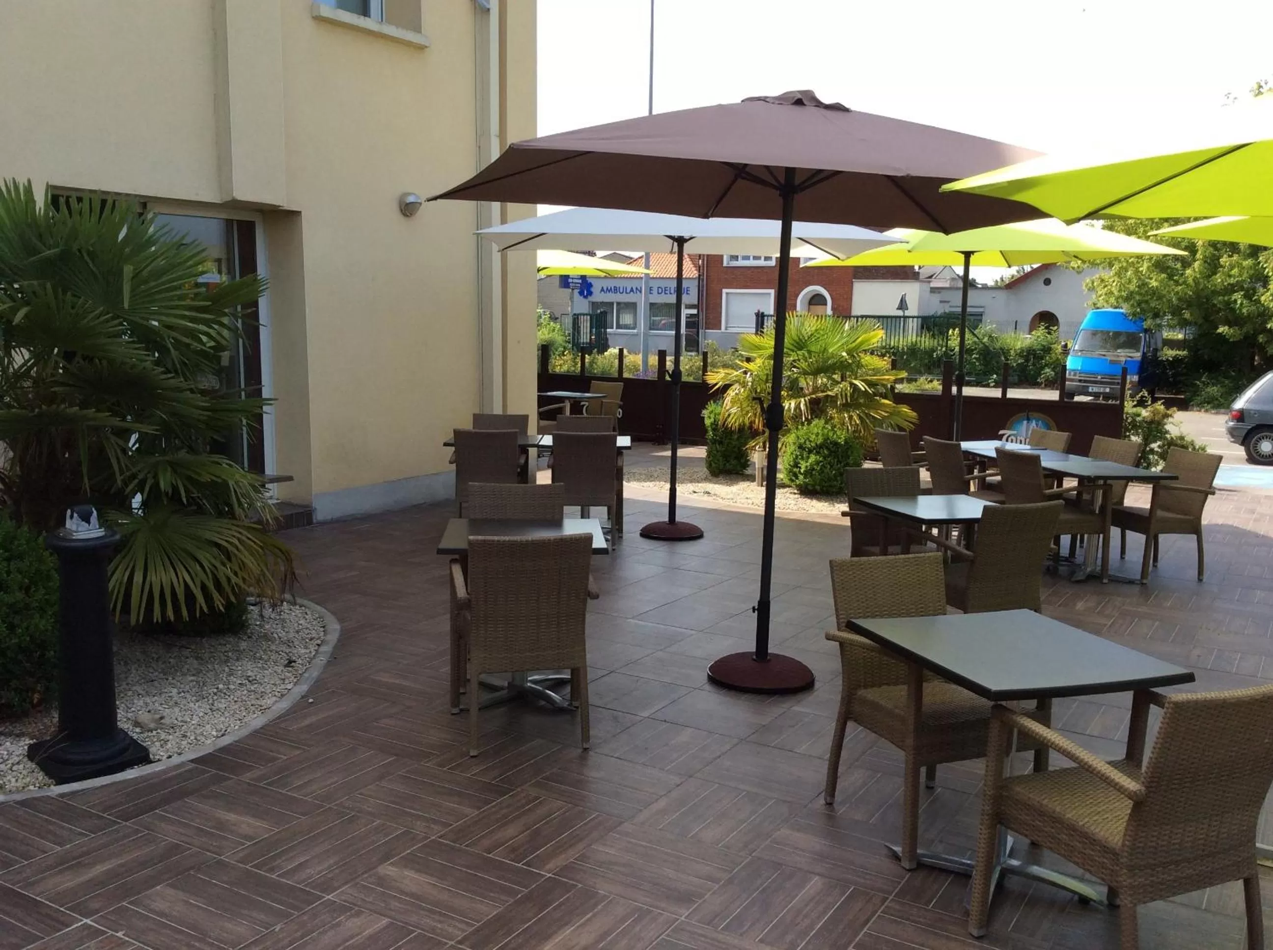 Patio, Restaurant/Places to Eat in Le Logis De La Lys