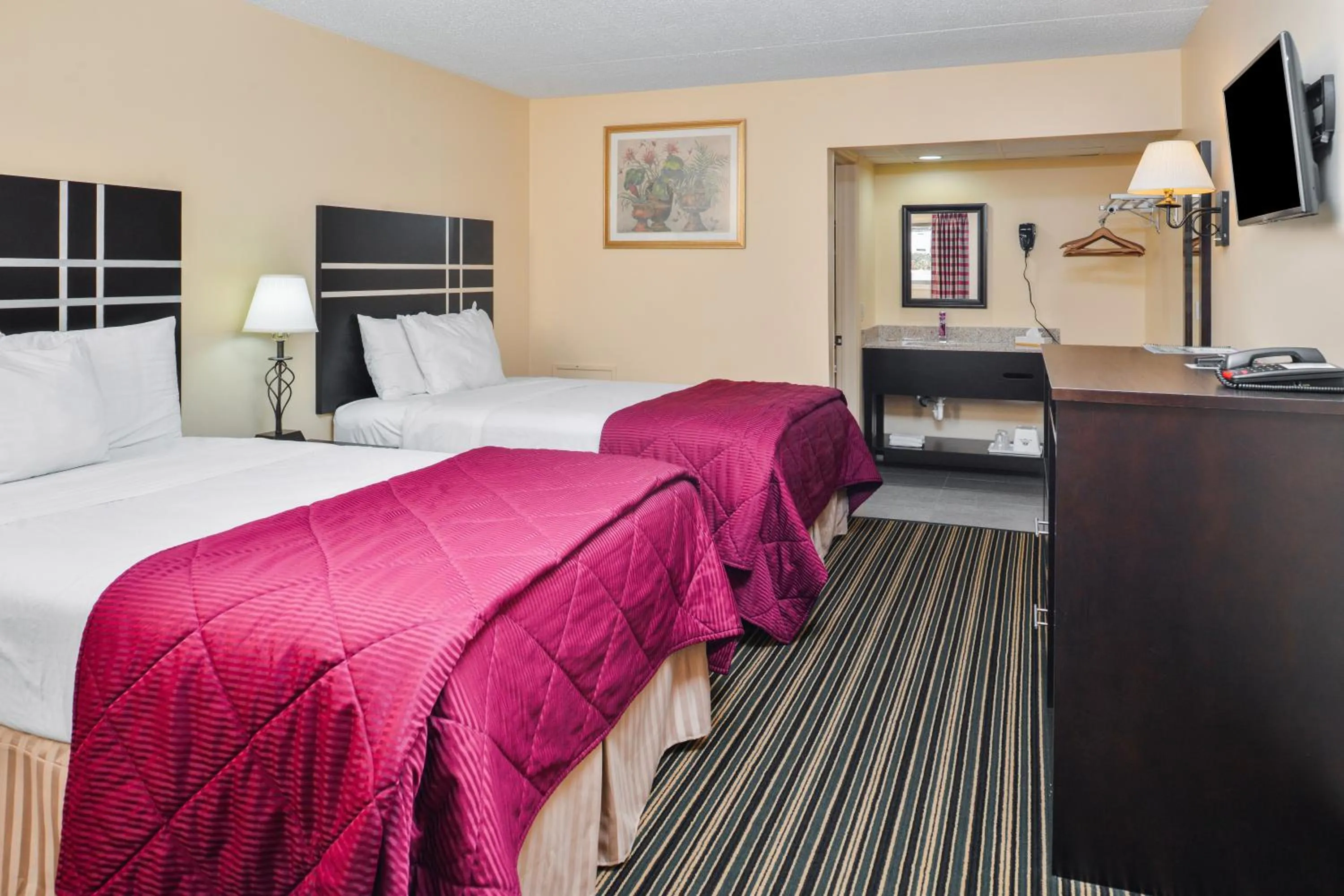 Bed in Soudersburg Inn & Suites Lancaster