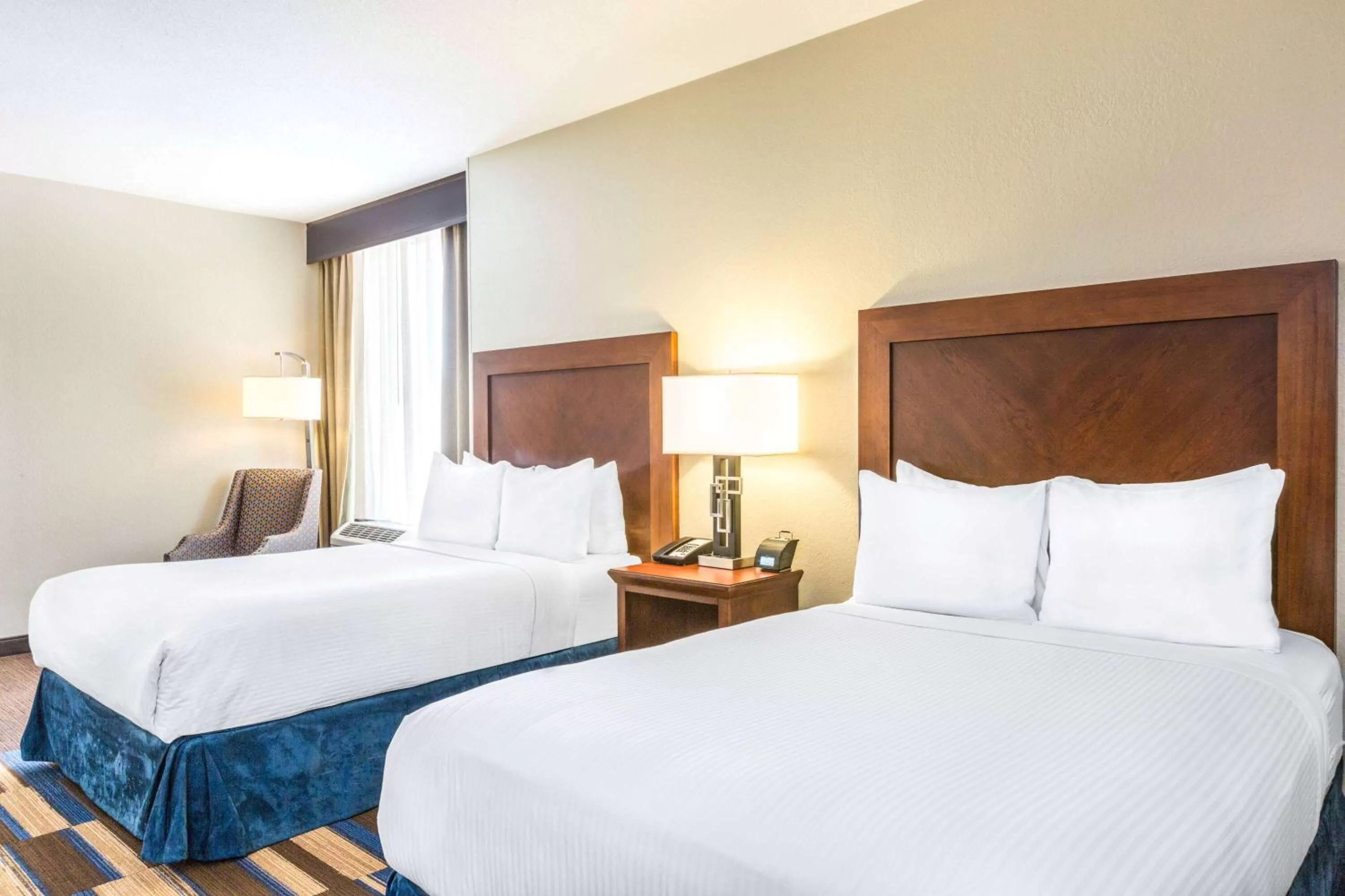 Photo of the whole room, Bed in Wyndham New Orleans French Quarter