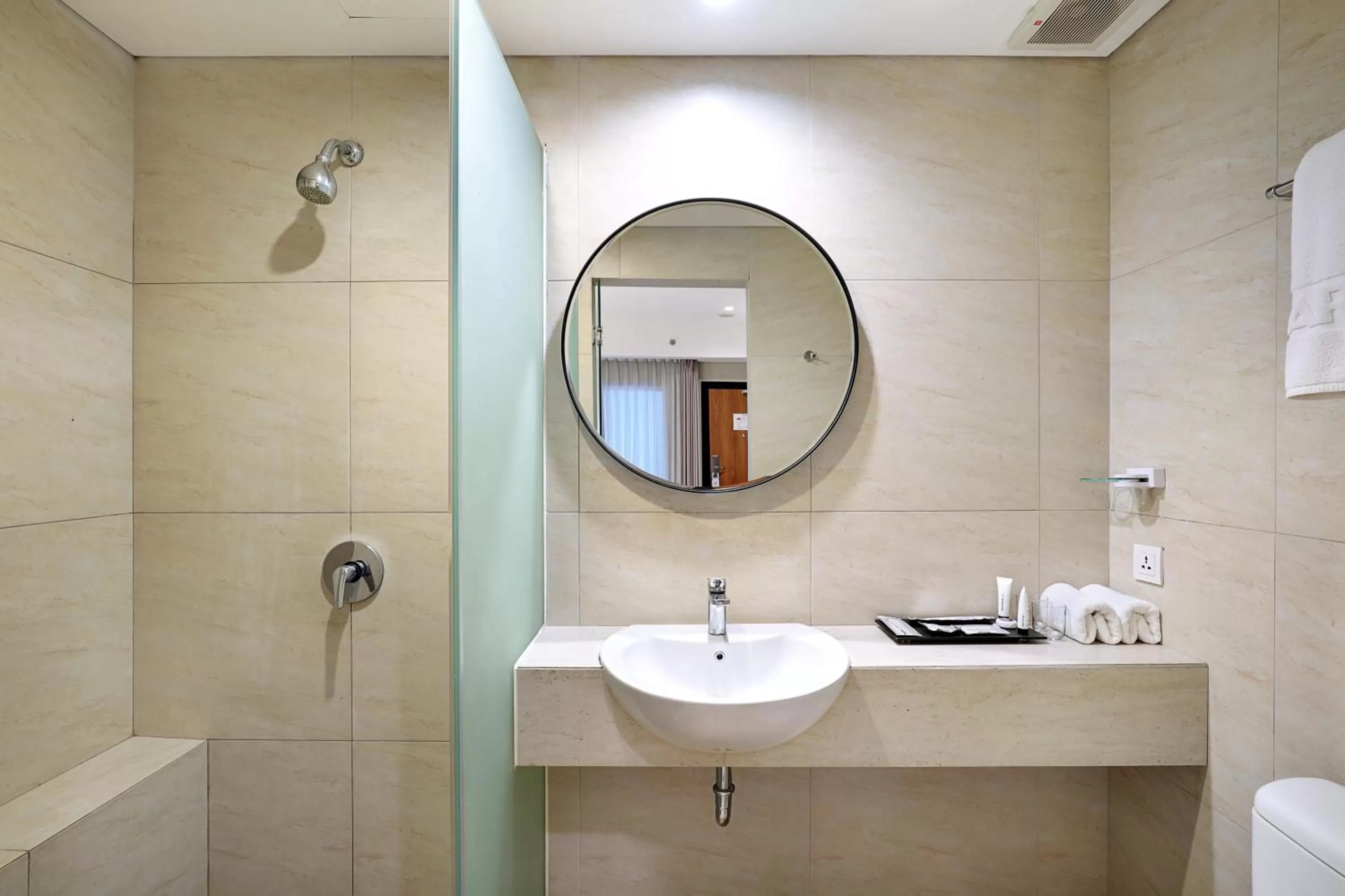 Shower in Swiss-Belinn Wahid Hasyim