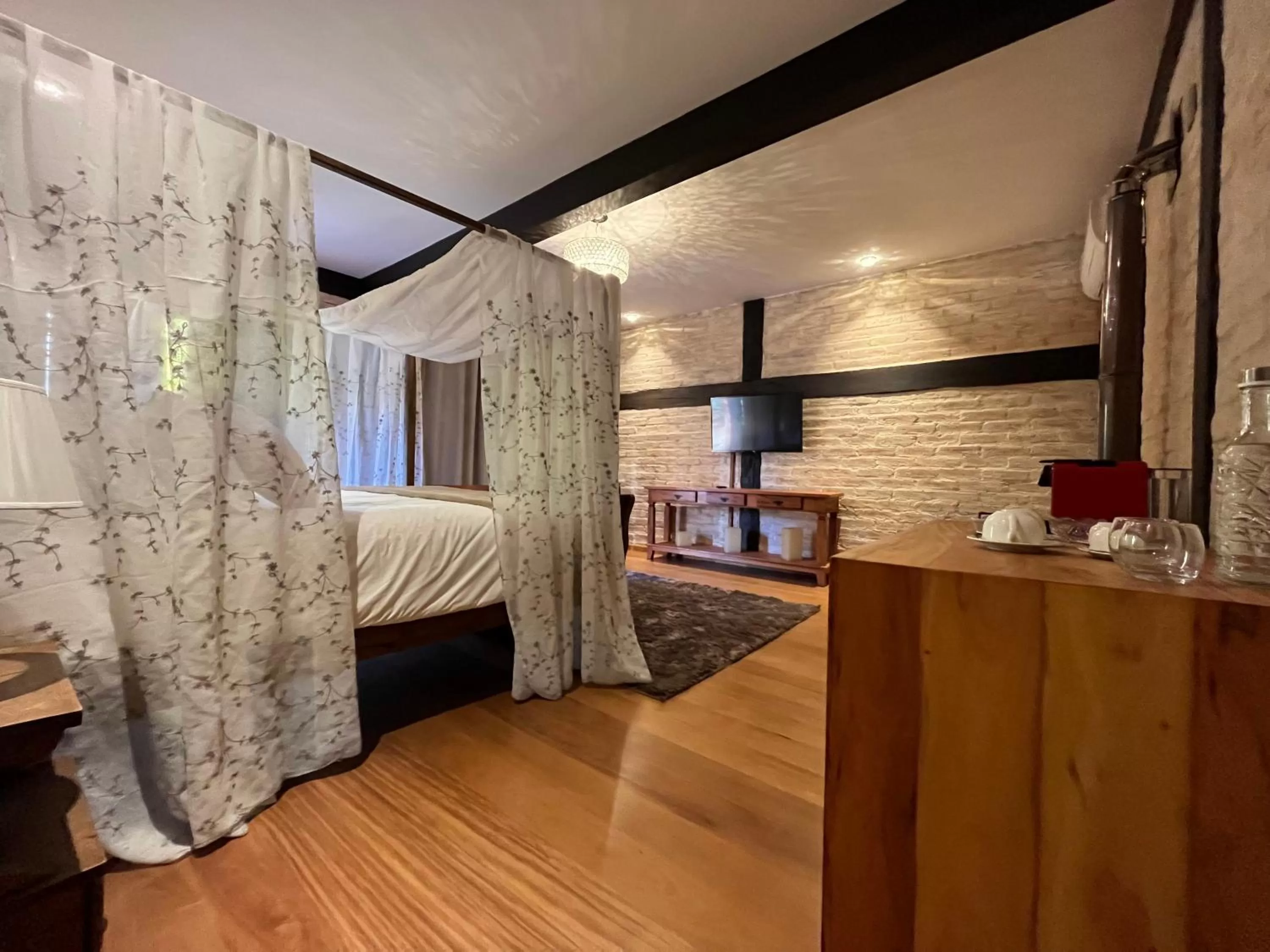 Photo of the whole room, Bed in Pousada Dona Bendita