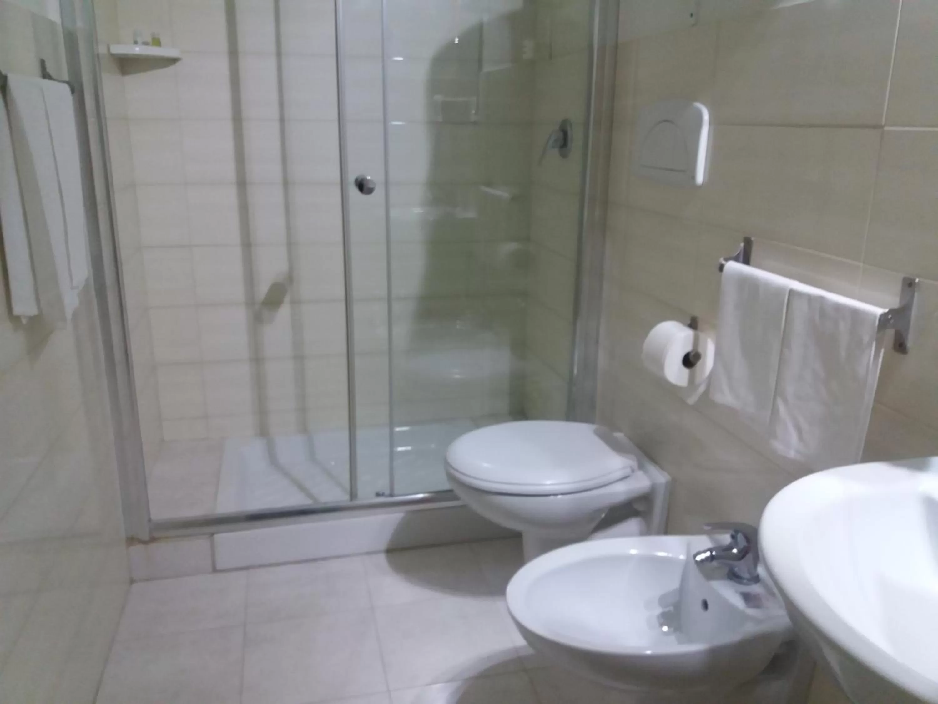 Shower in Hotel Costa