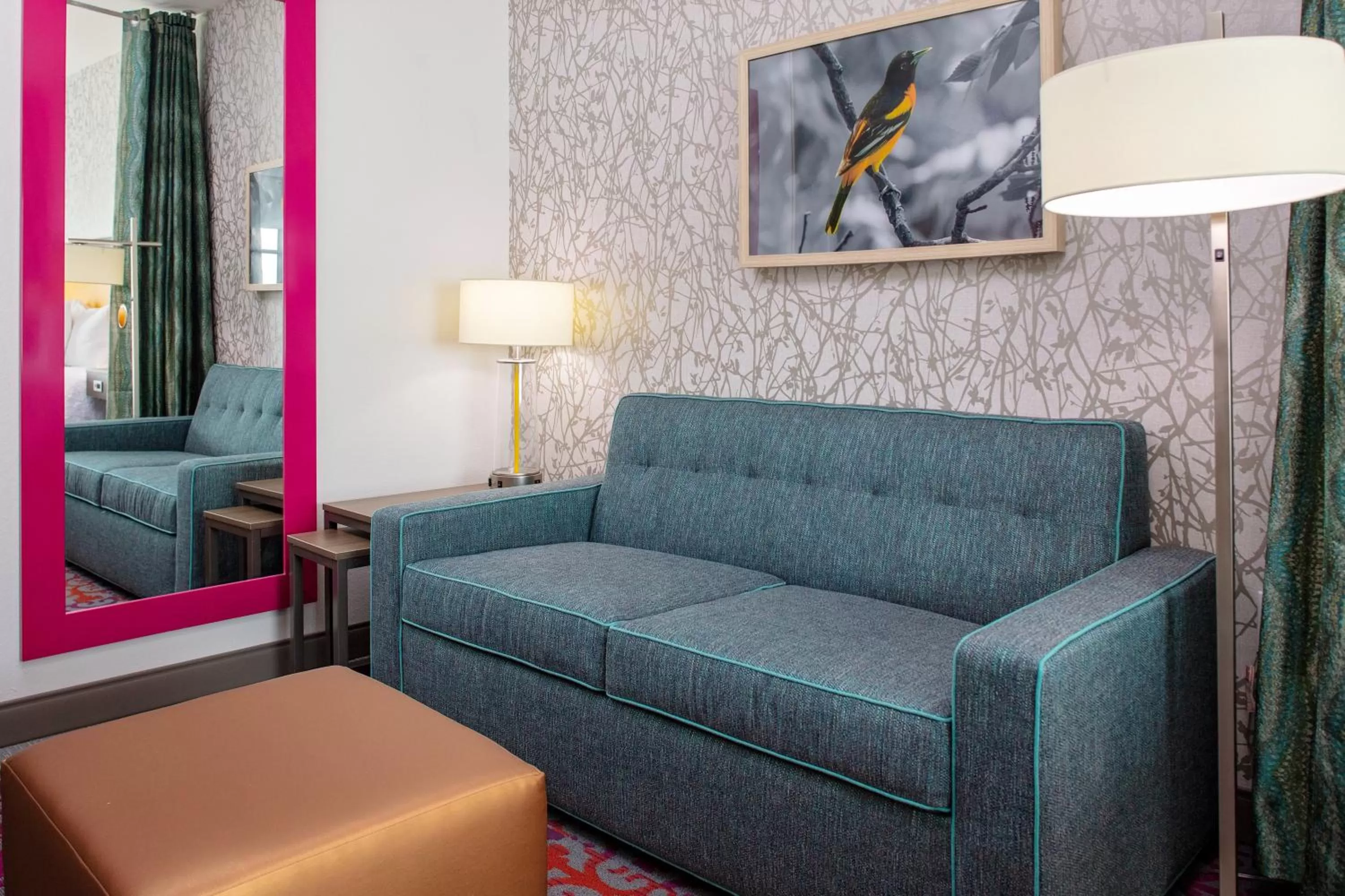 Seating area in Home2 Suites By Hilton Baton Rouge Citiplace