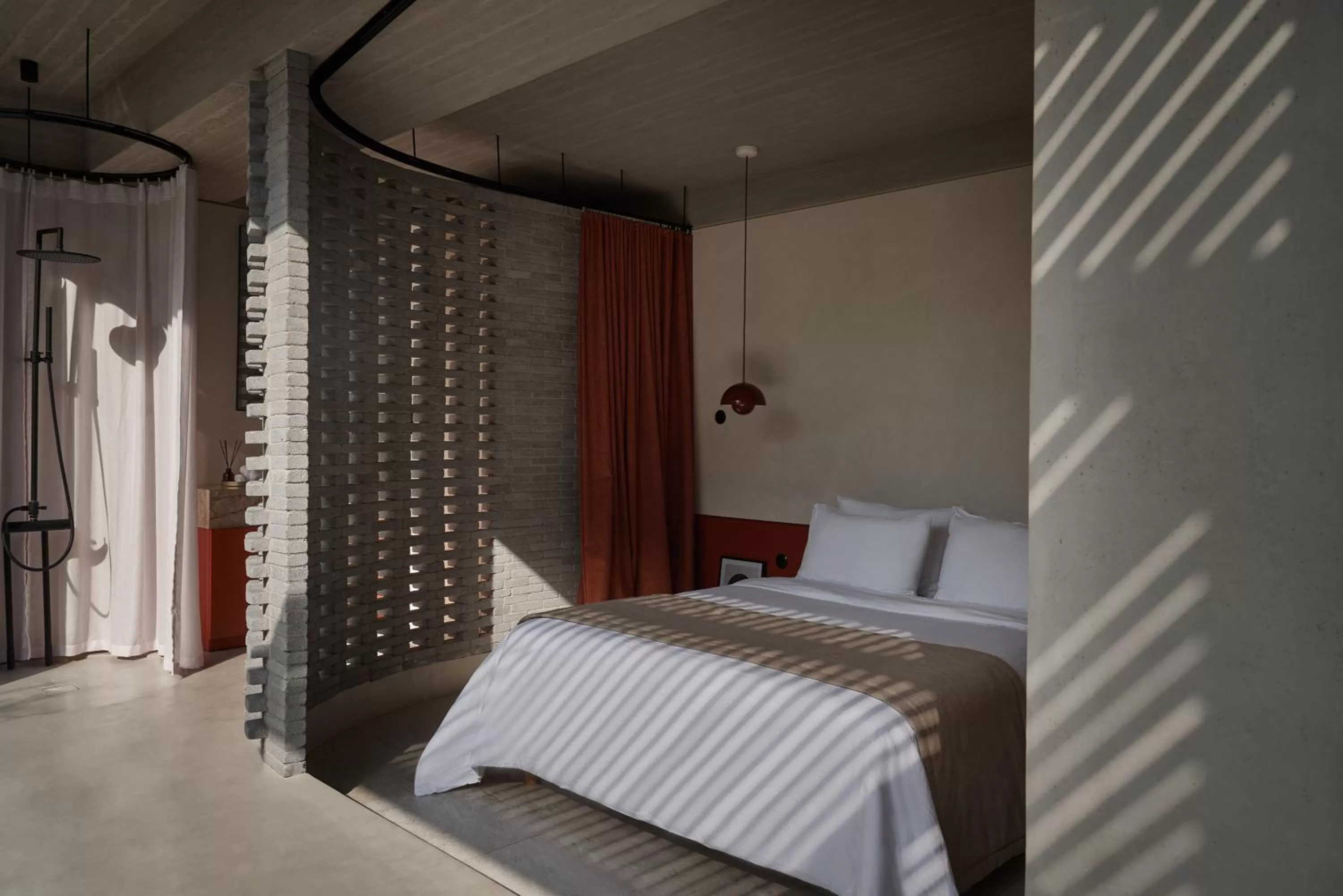 Bed in The Newel Psychiko