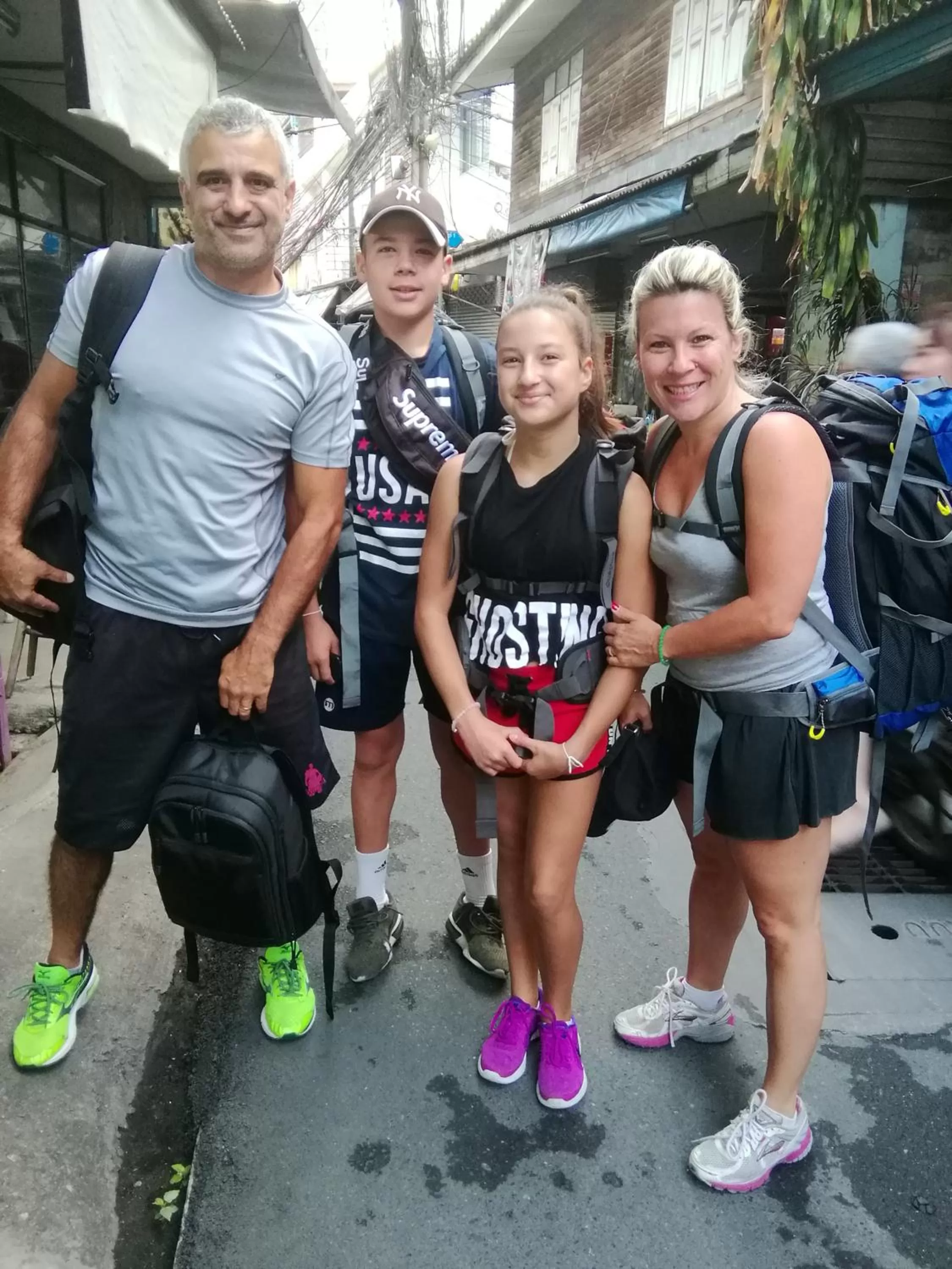 The Cube Sathorn Boutique Hotel เดอะ คิวบ์ สาทร บูติค โฮเทล Near BTS Surasak