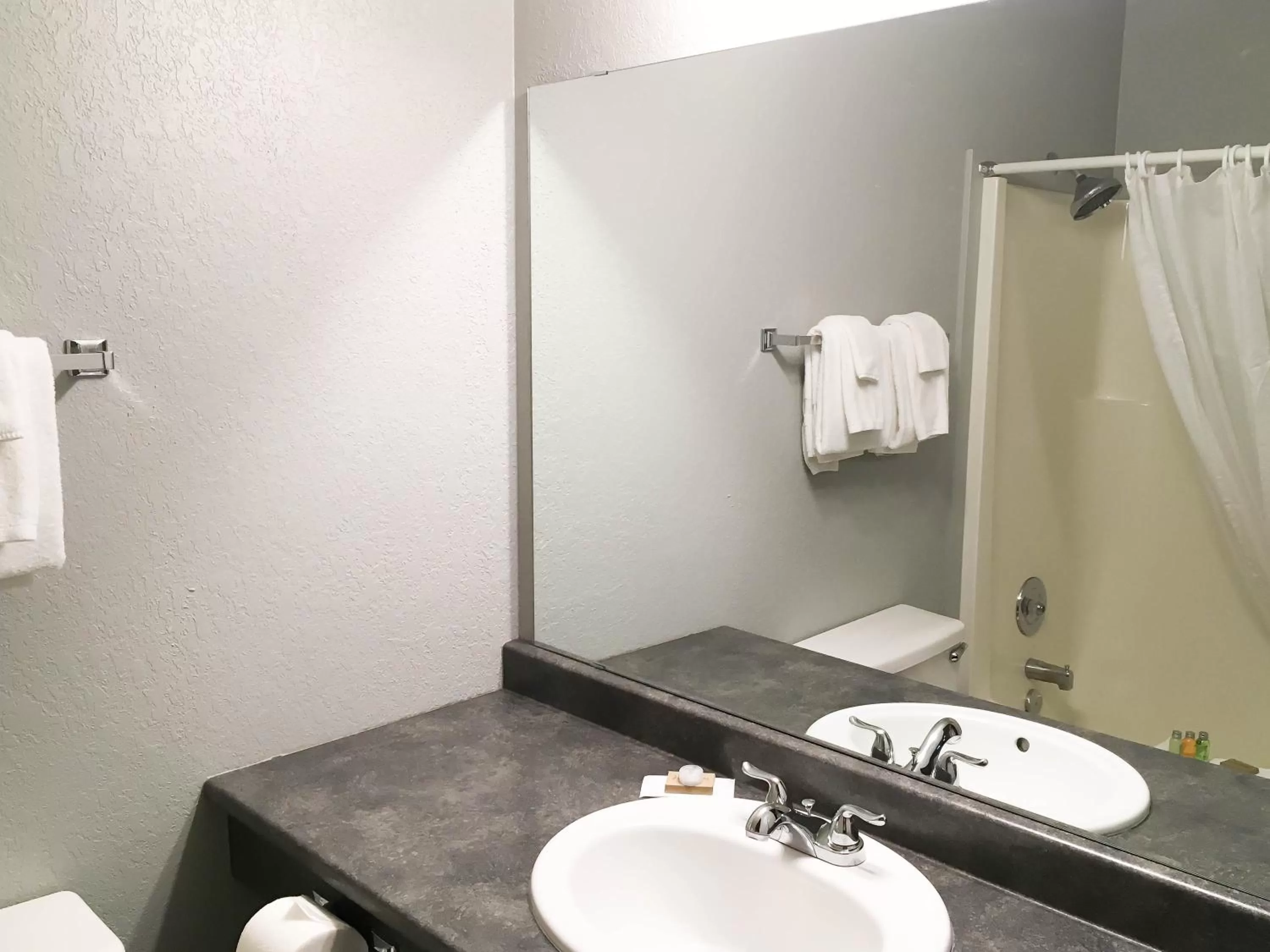 Bathroom in The Bulldog Hotel