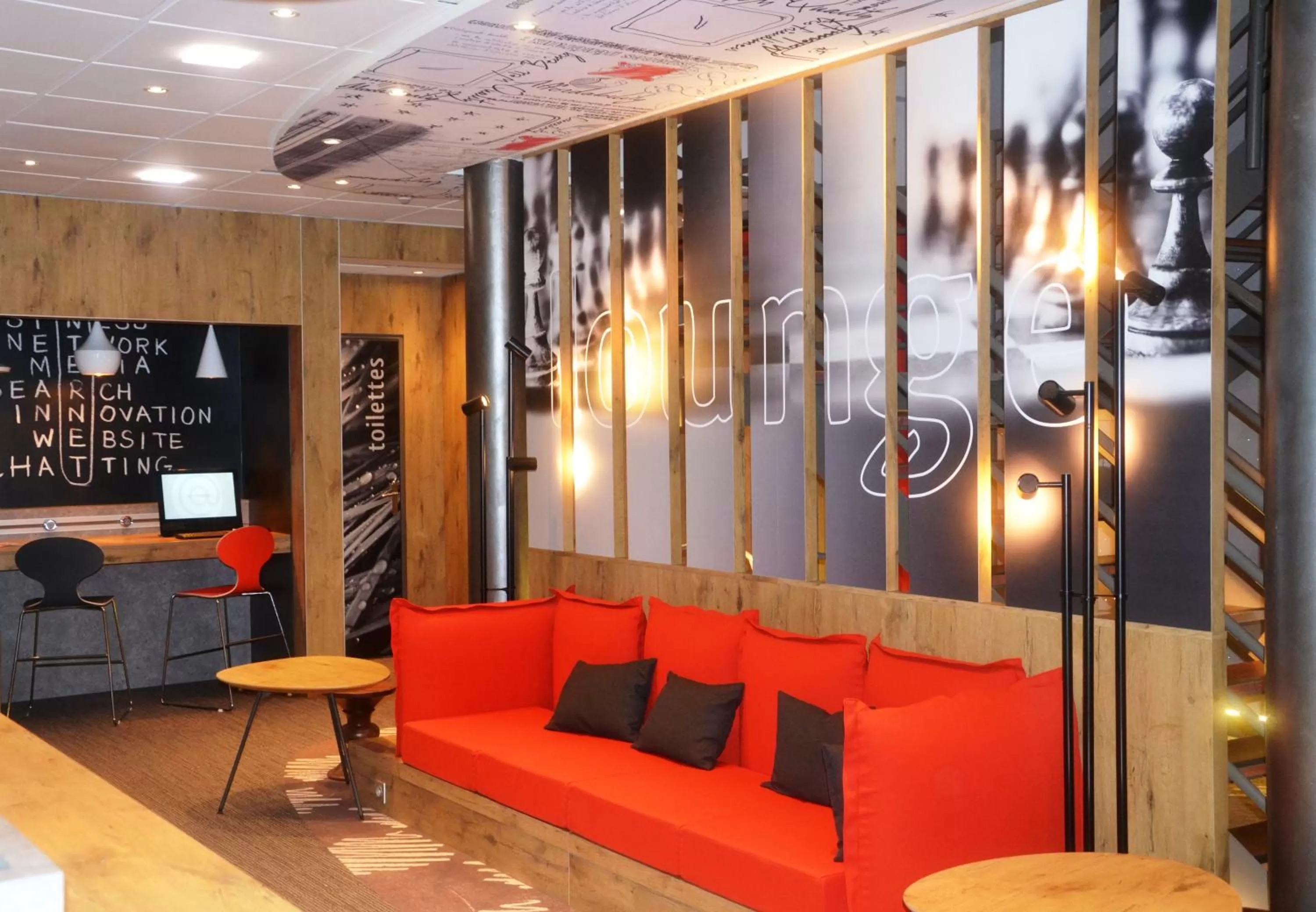 Lobby or reception in ibis Europe Chalon Sur Saone