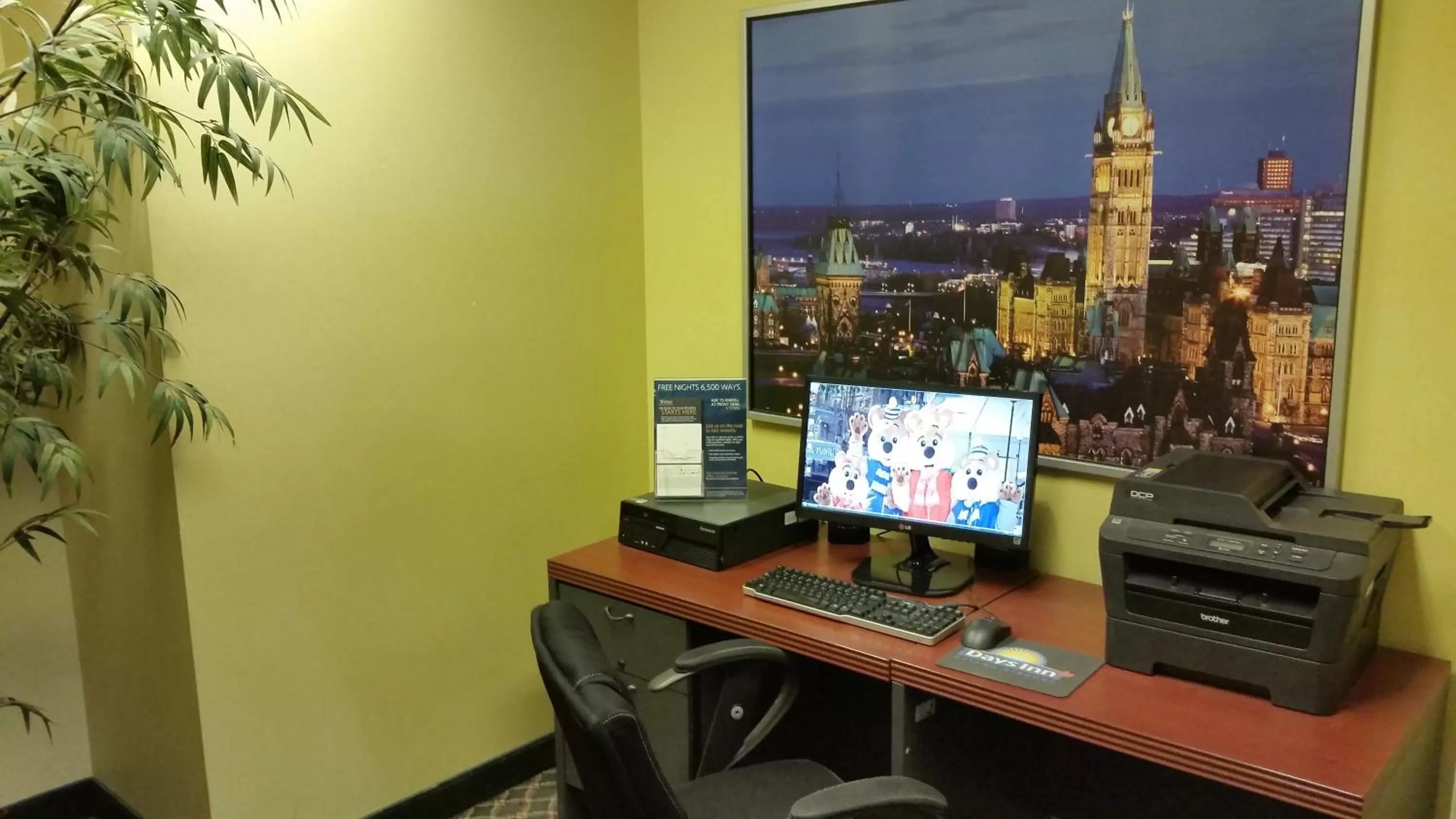Business facilities in Days Inn by Wyndham Ottawa Airport