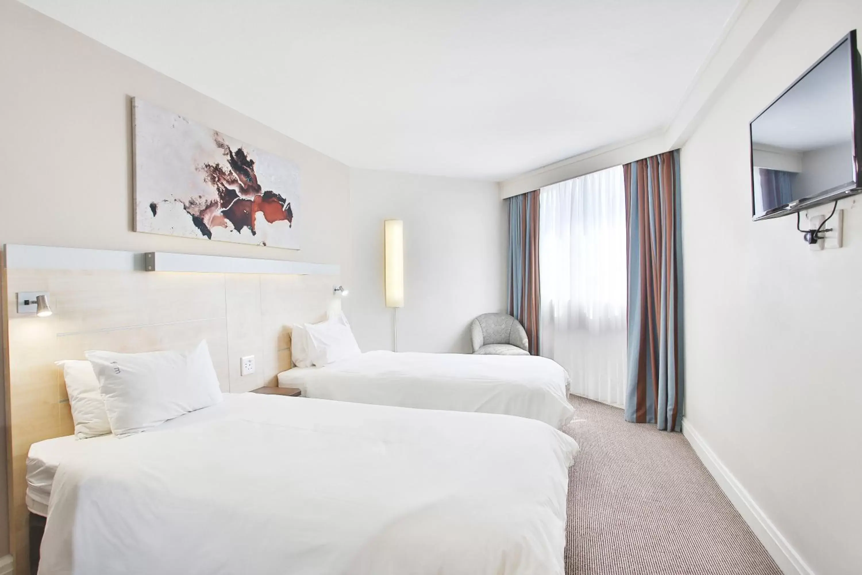 Twin Room - Smoking in RH Hotel & Apartments - Pretoria Twin Room - Smoking in RH Hotel & Apartments - Pretoria