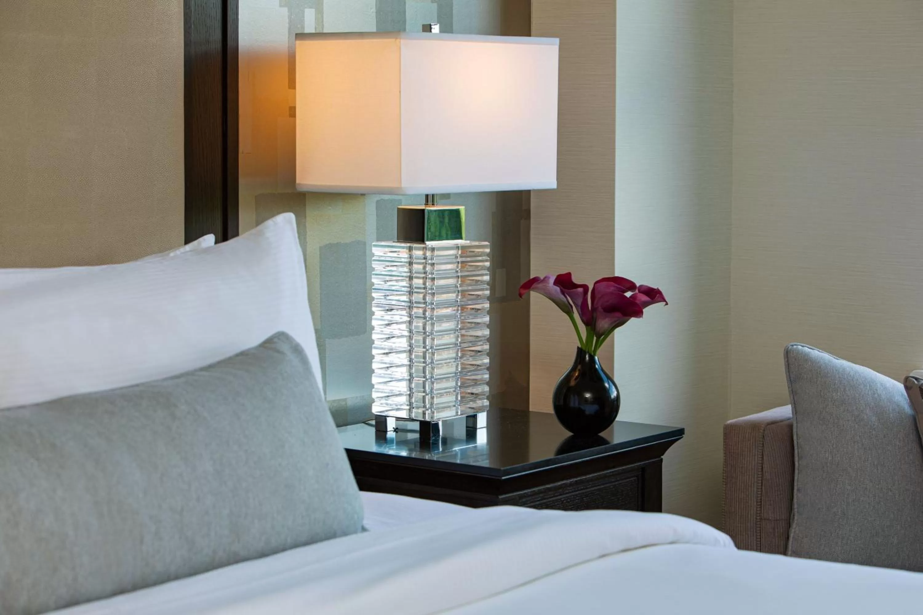 Photo of the whole room, Bed in JW Marriott Essex House New York