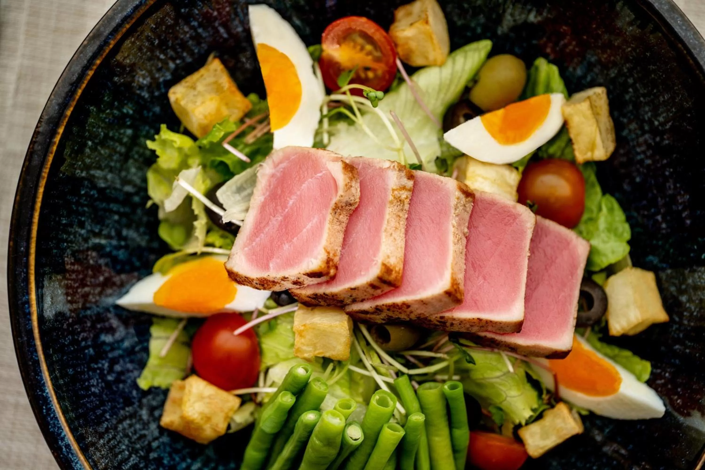 Restaurant/places to eat in Crowne Plaza Vinh Yen City Centre by IHG