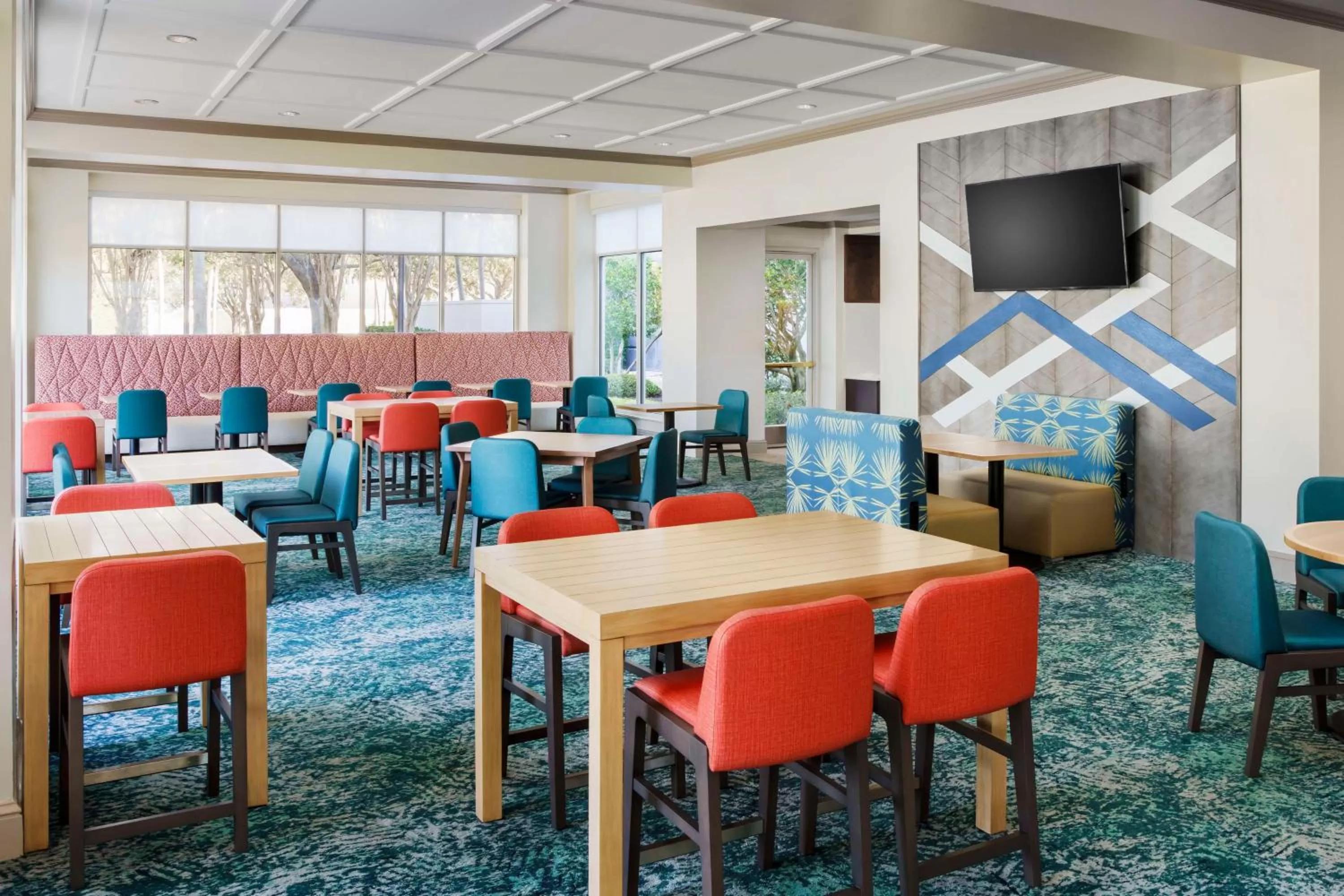 Restaurant/places to eat in Hilton Garden Inn Orlando at SeaWorld