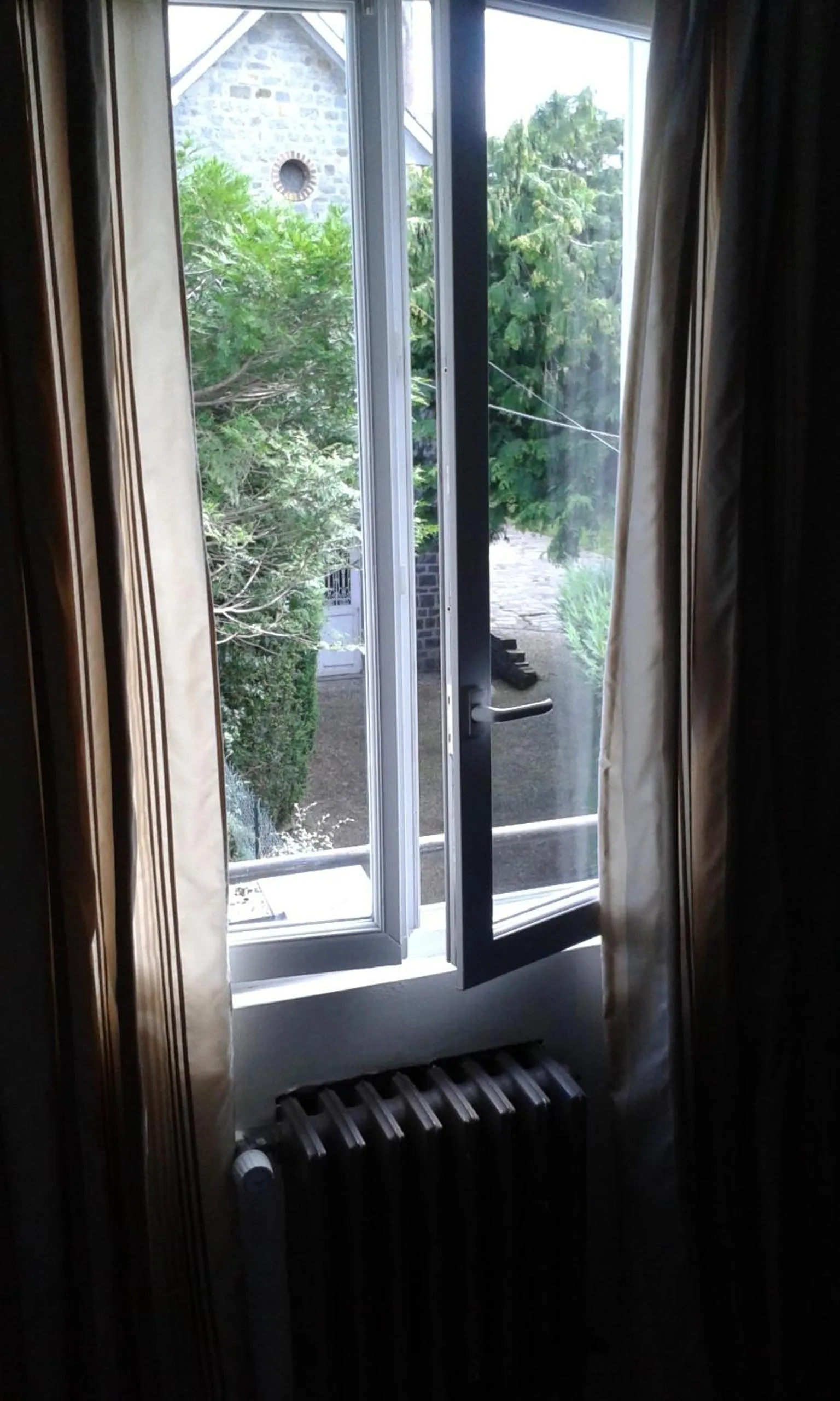 Day in Hotel Moderne