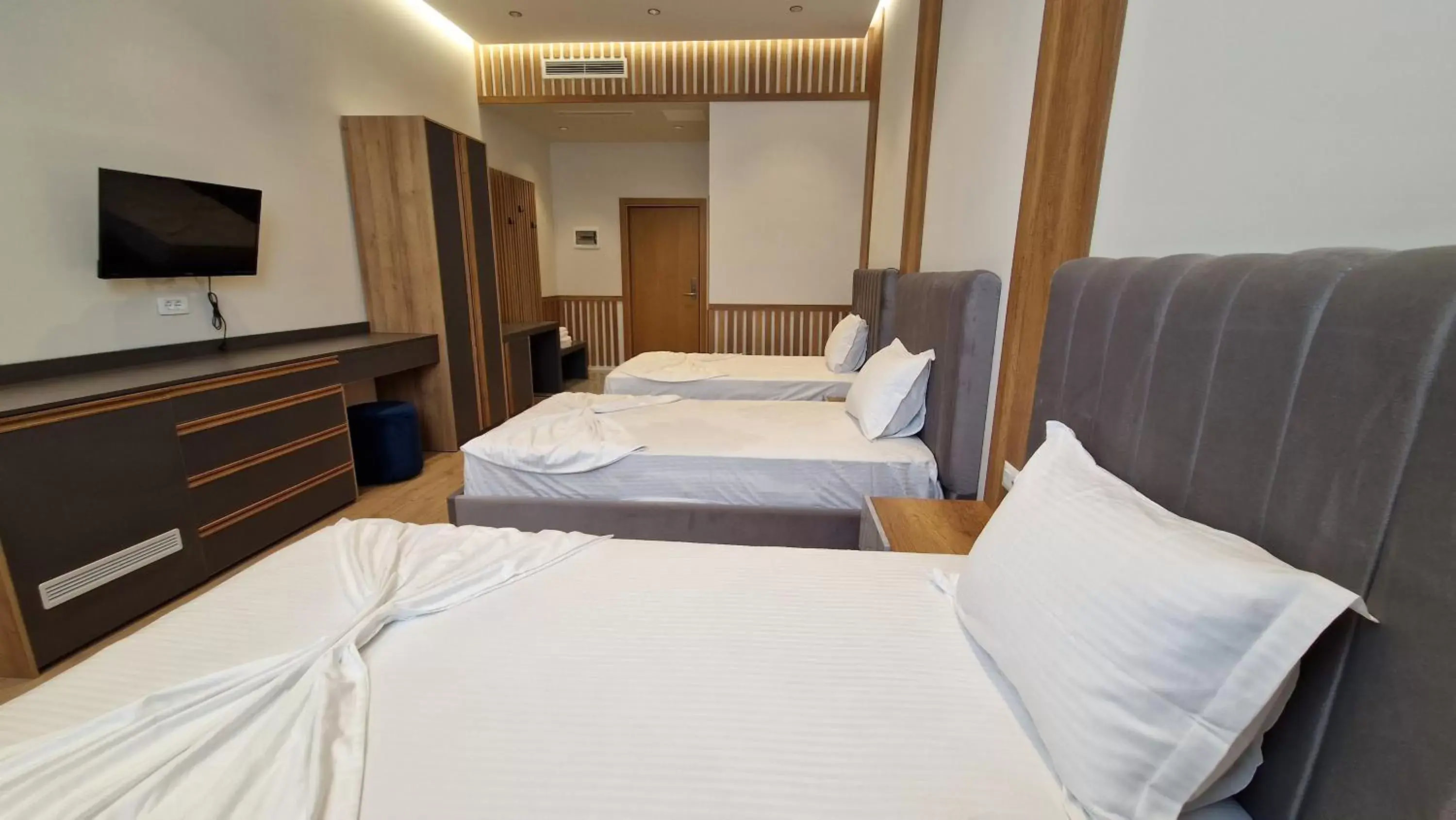Comfort Triple Room in Hotel Colis Comfort Triple Room in Hotel Colis