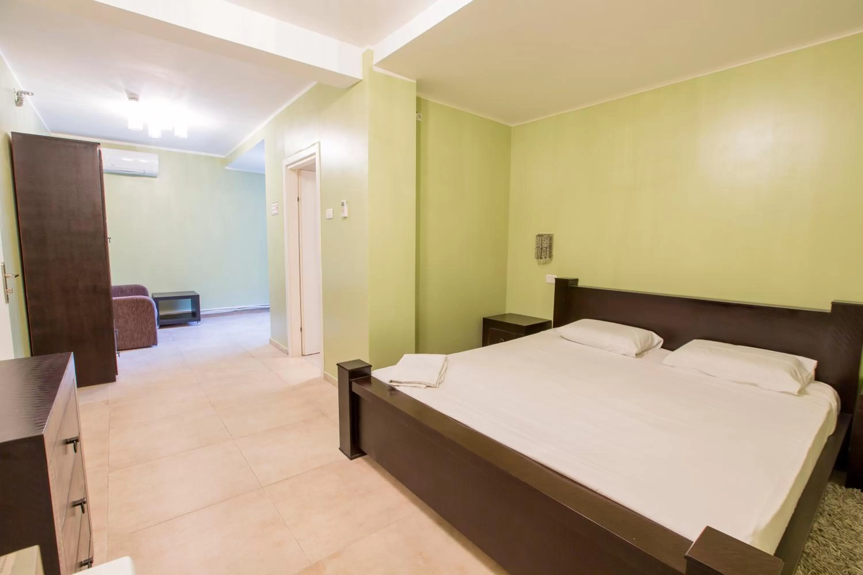 Property building in Central Laguardia Hotel