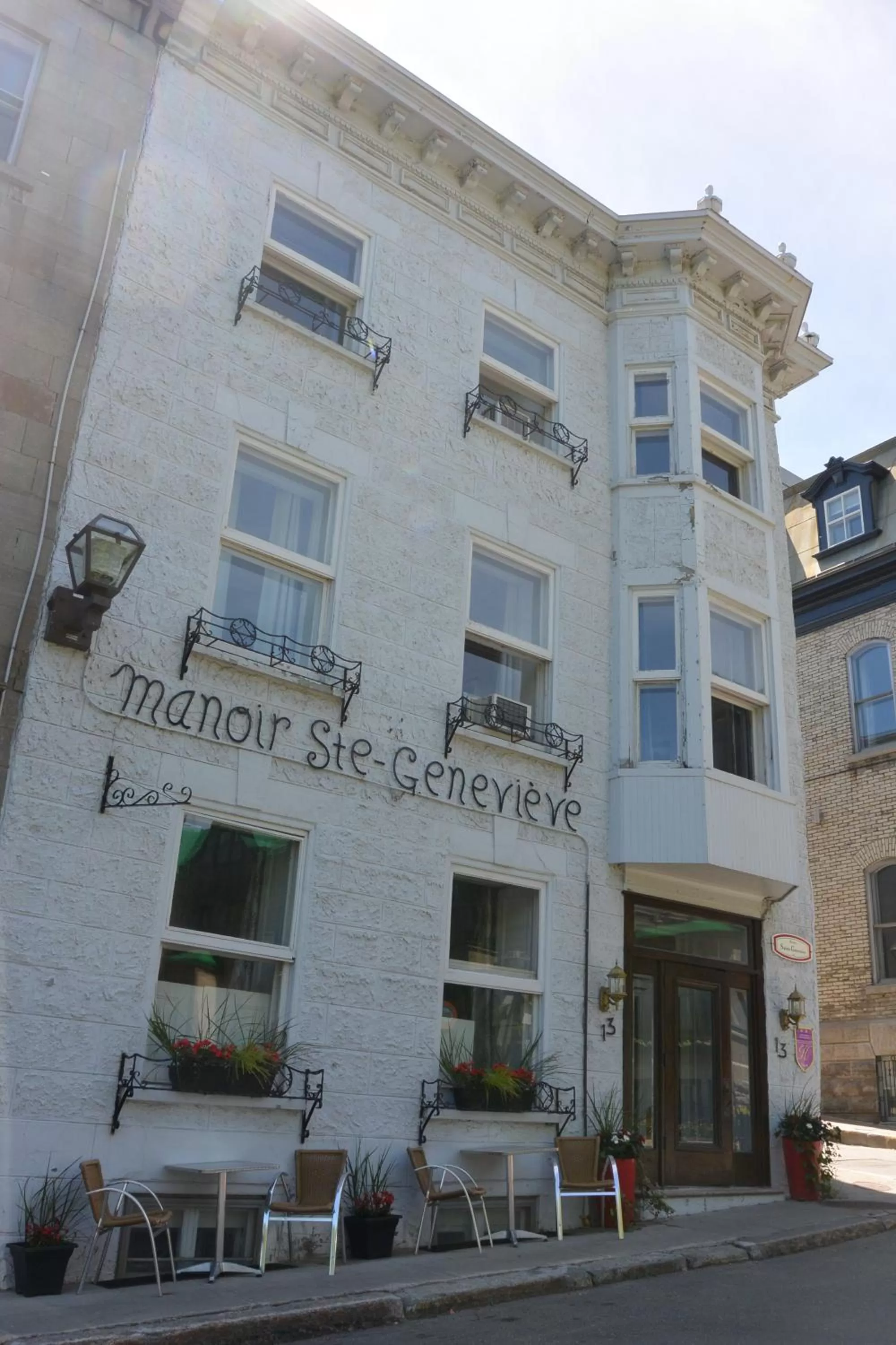 Property building in Manoir Sainte Genevieve