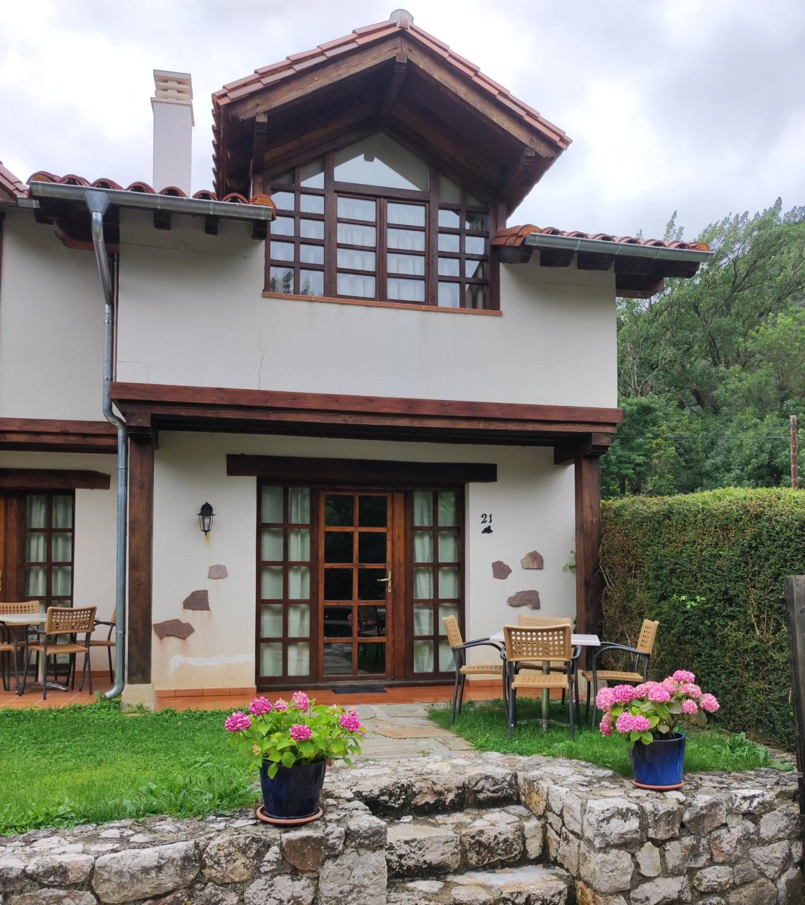 Property building in Viviendas Rurales El Covaju