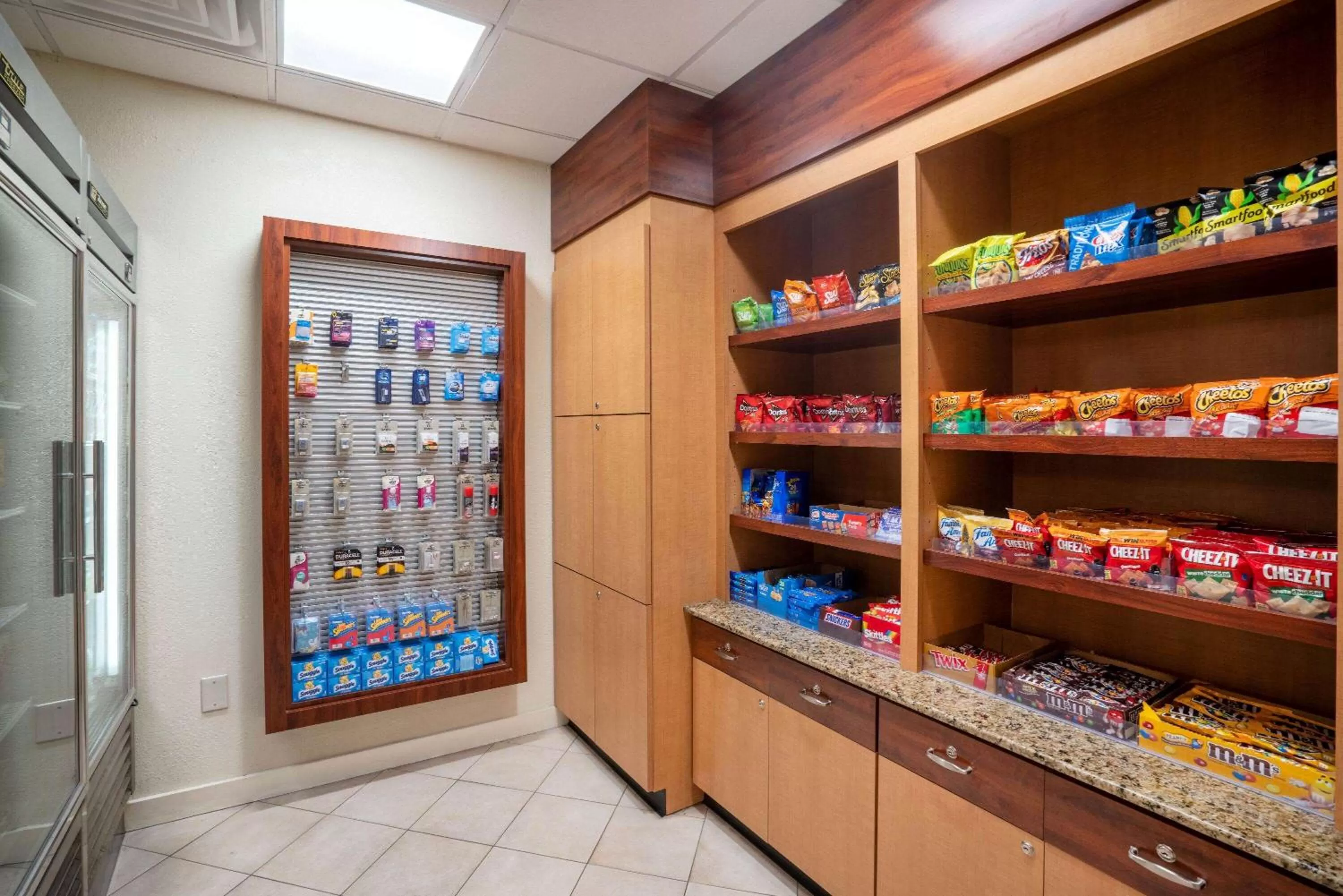 Food and drinks in La Quinta by Wyndham Nashville Airport/Opryland