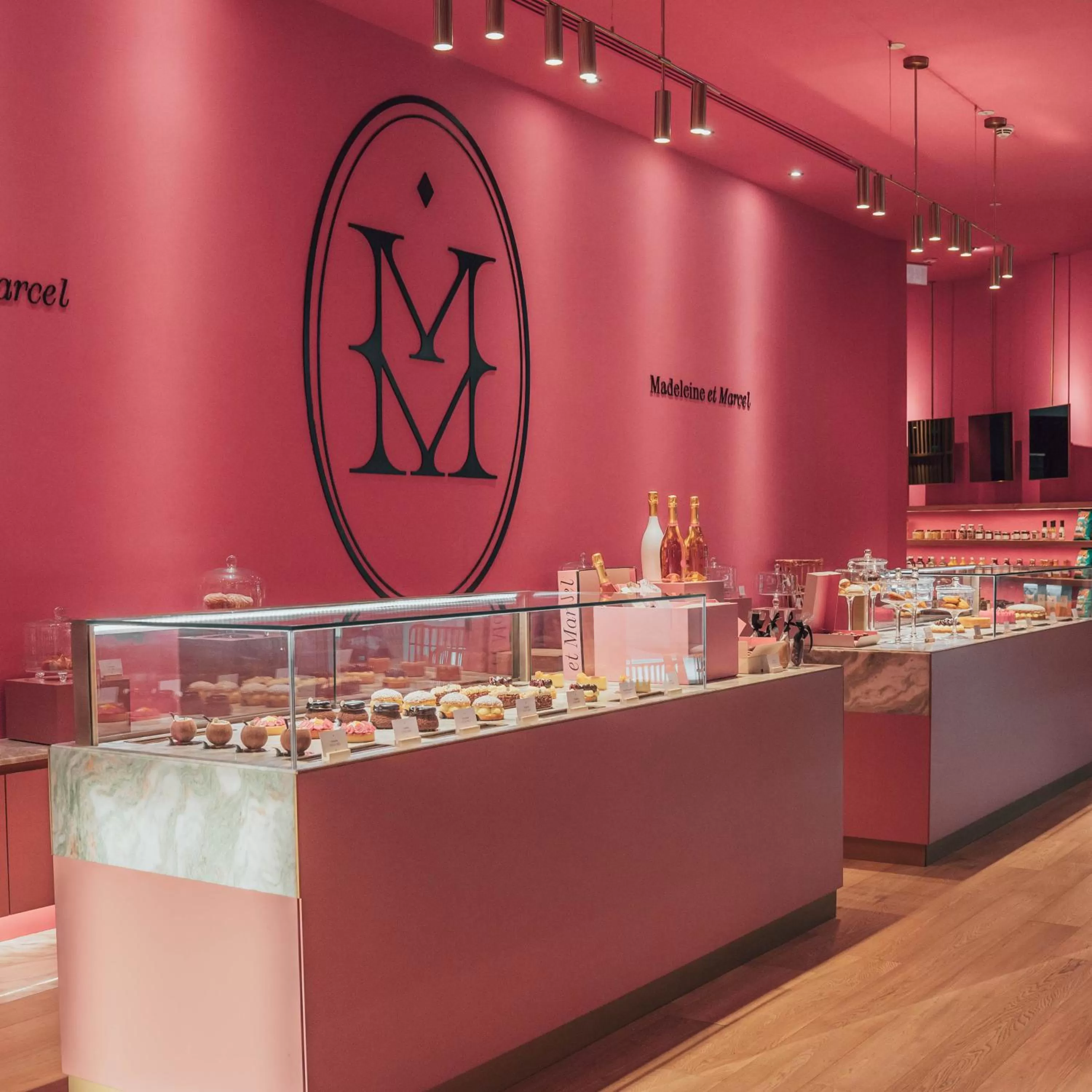 Restaurant/places to eat in Jumeirah Emirates Towers