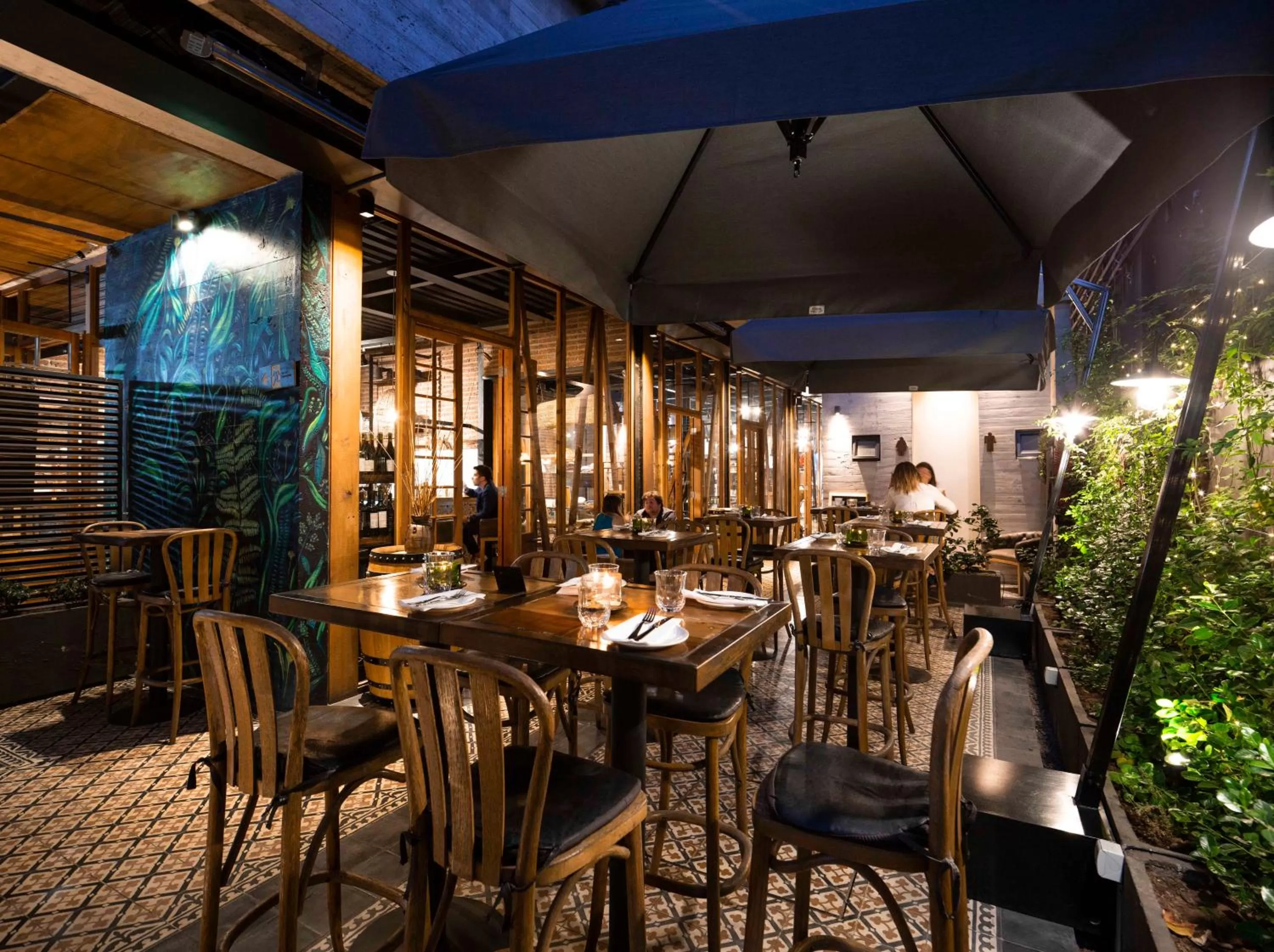 Restaurant/places to eat in Maison Italia 1029