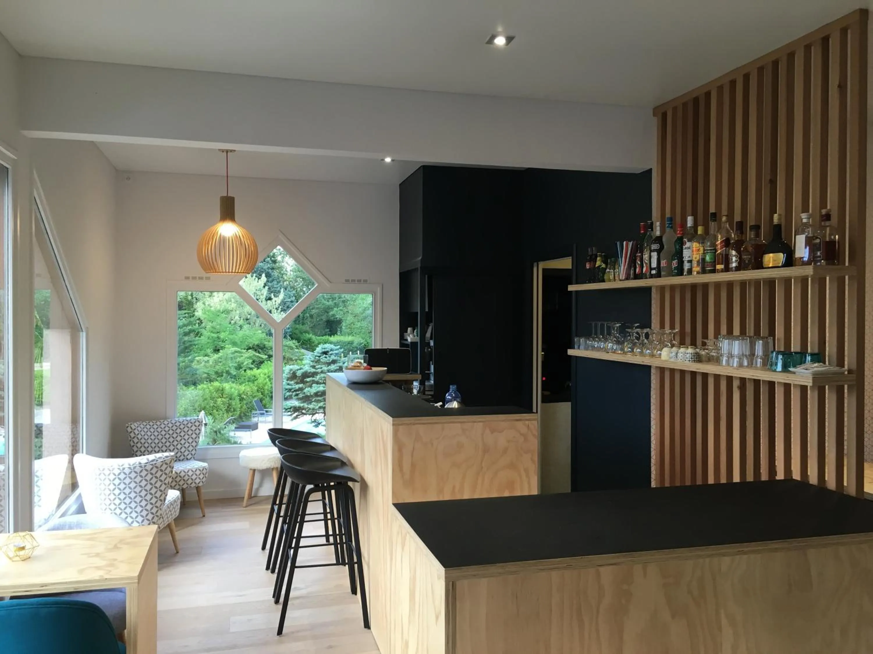 Lounge or bar in Best Western Bridge Hotel Lyon East