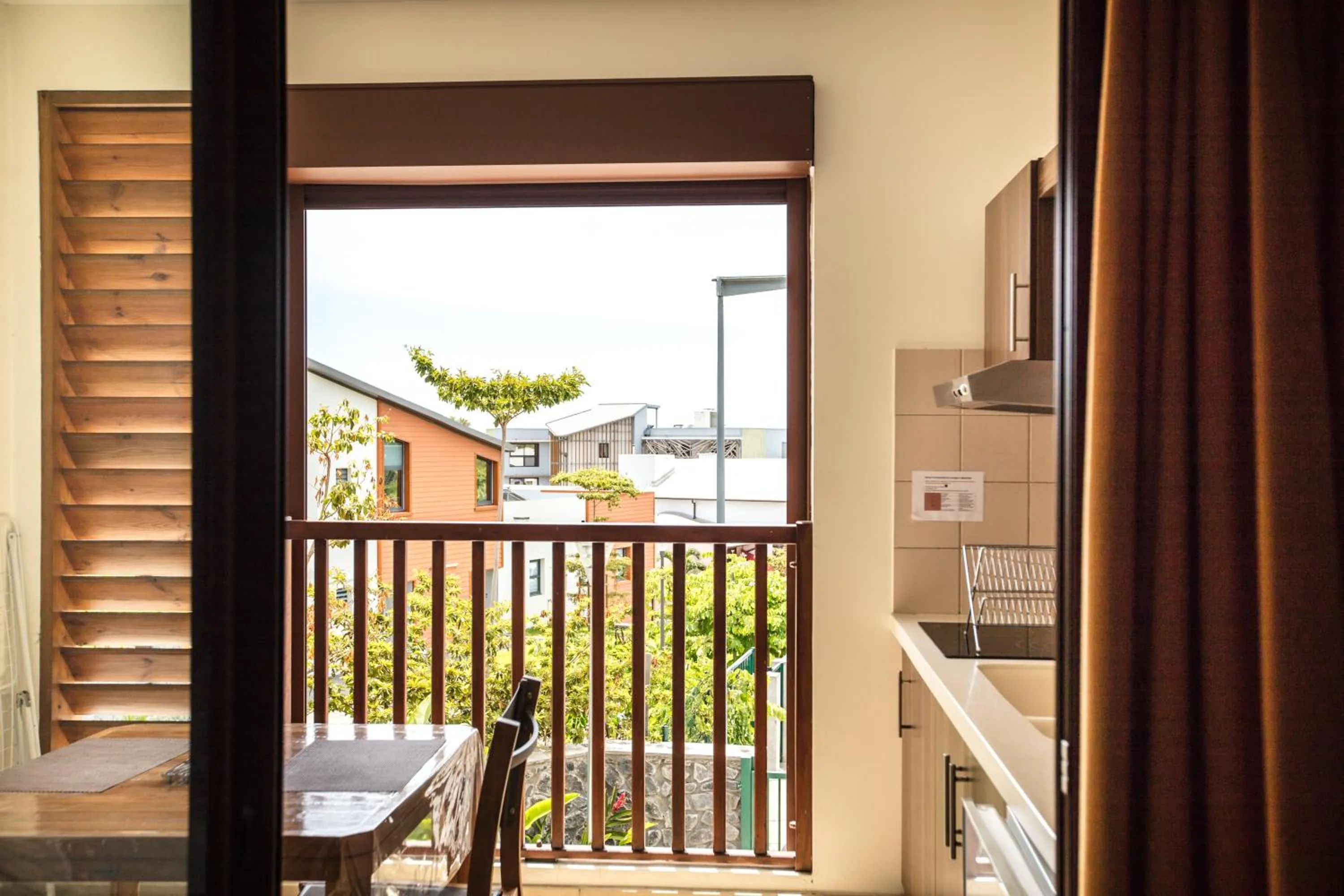 Kitchen or kitchenette in Tama Hotel