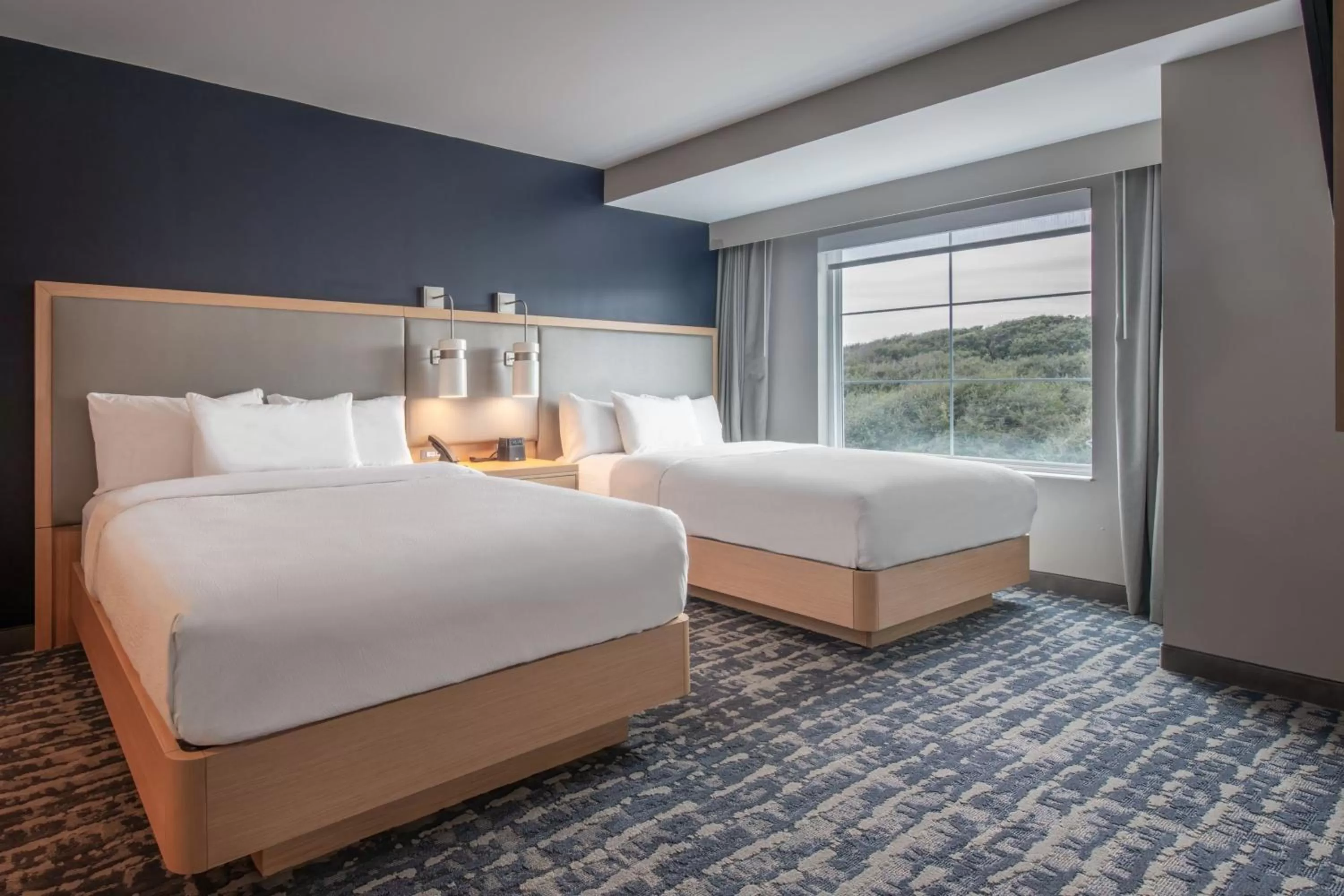 Photo of the whole room, Bed in Residence Inn by Marriott Jekyll Island