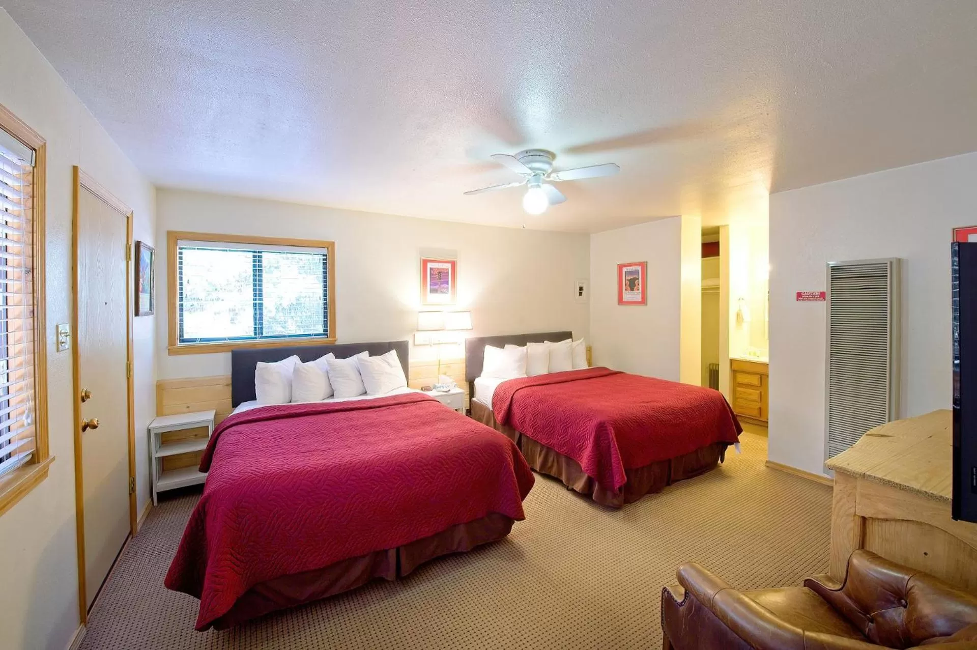 Bedroom, Bed in Sitzmark Sports Lodge