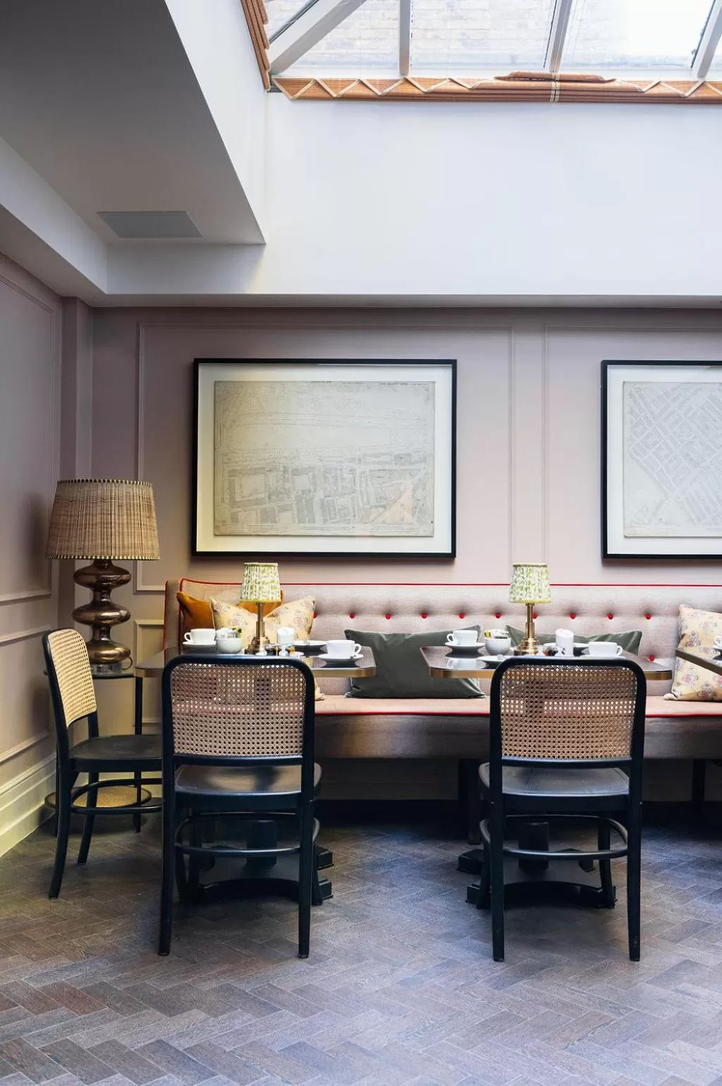 Restaurant/places to eat in The Tophams Hotel