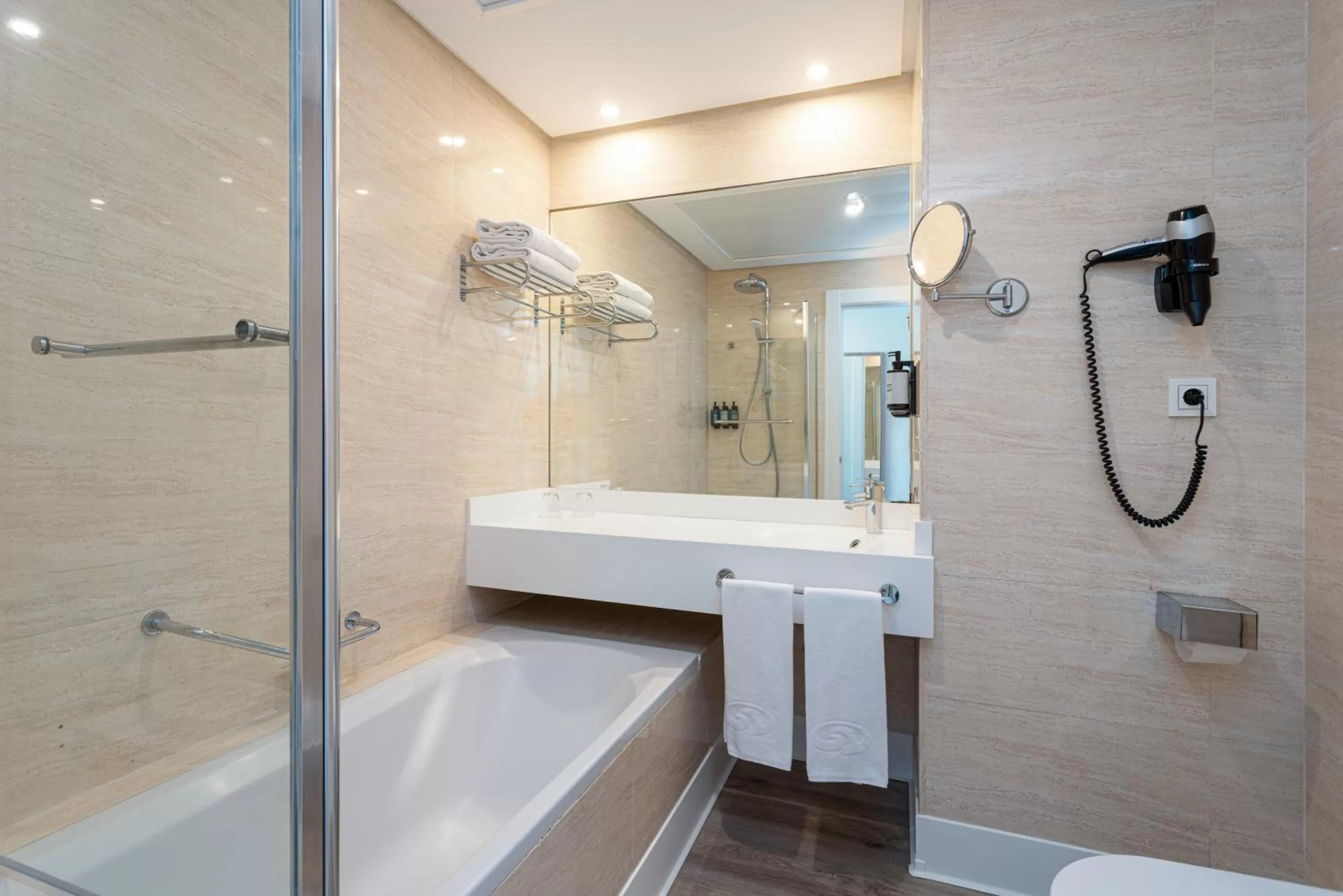 Bathroom in Hotel Benalma Costa del Sol