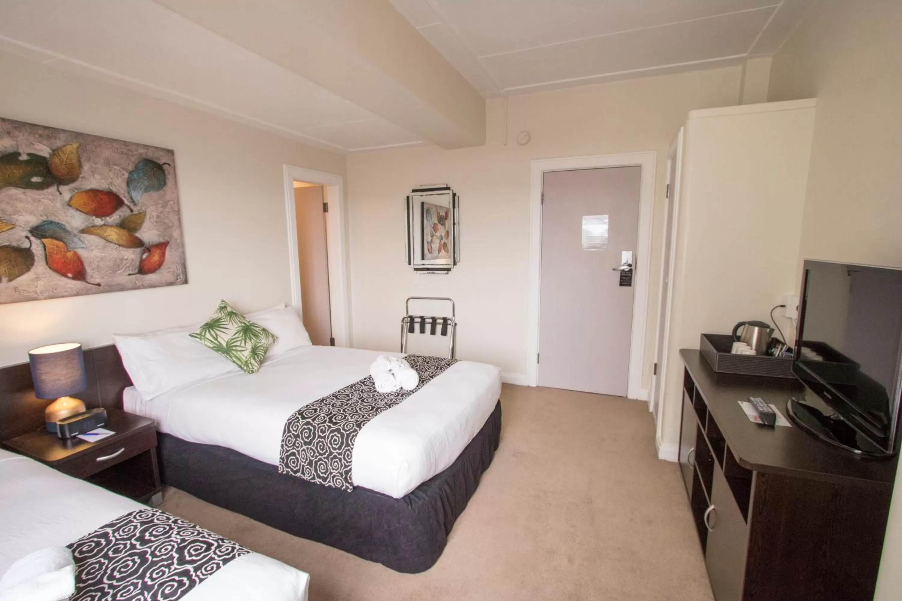 Photo of the whole room, Bed in Hotel Waterloo & Backpackers