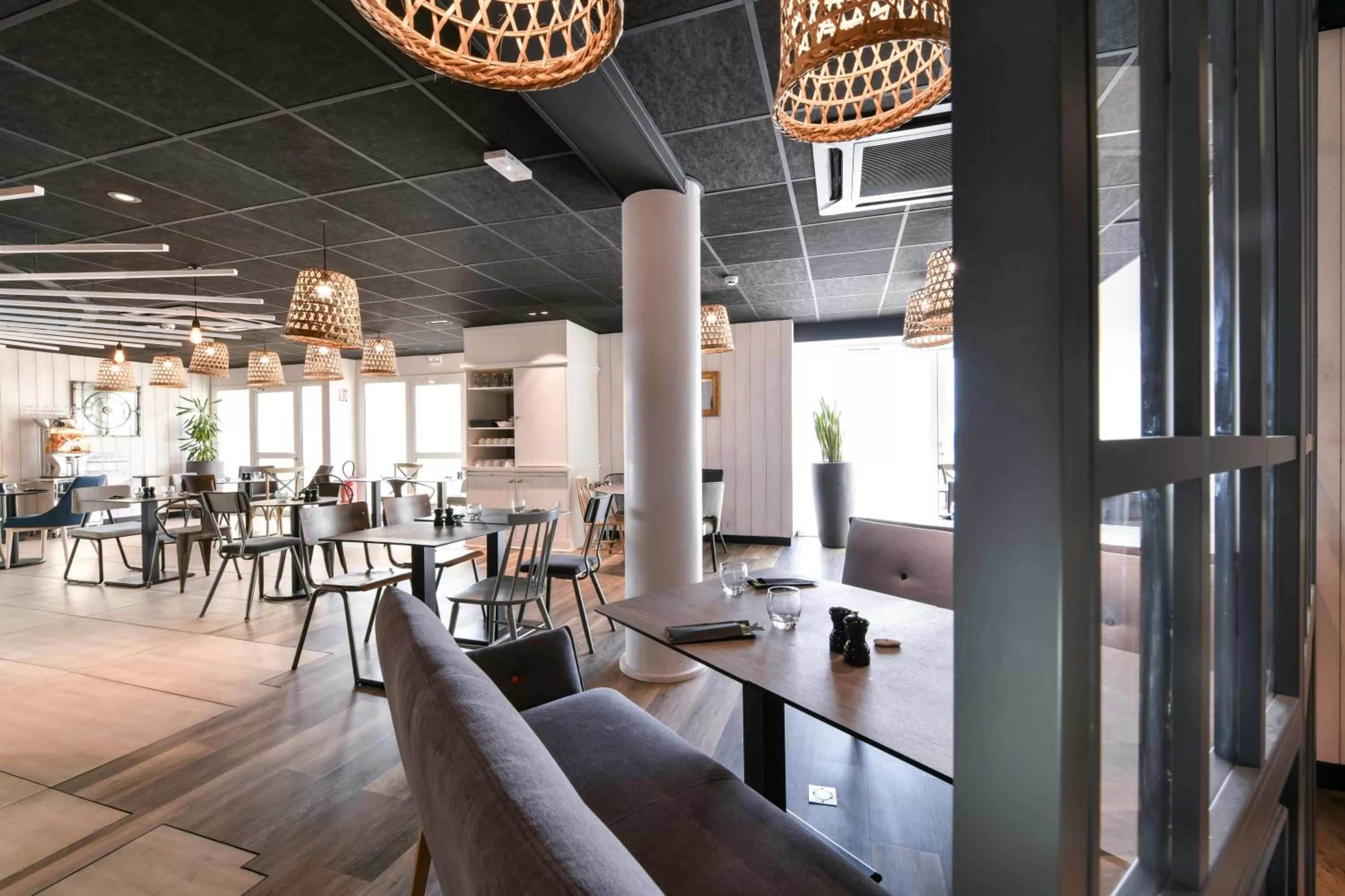 Restaurant/places to eat in ibis styles La Rochelle Thalasso Chatelaillon