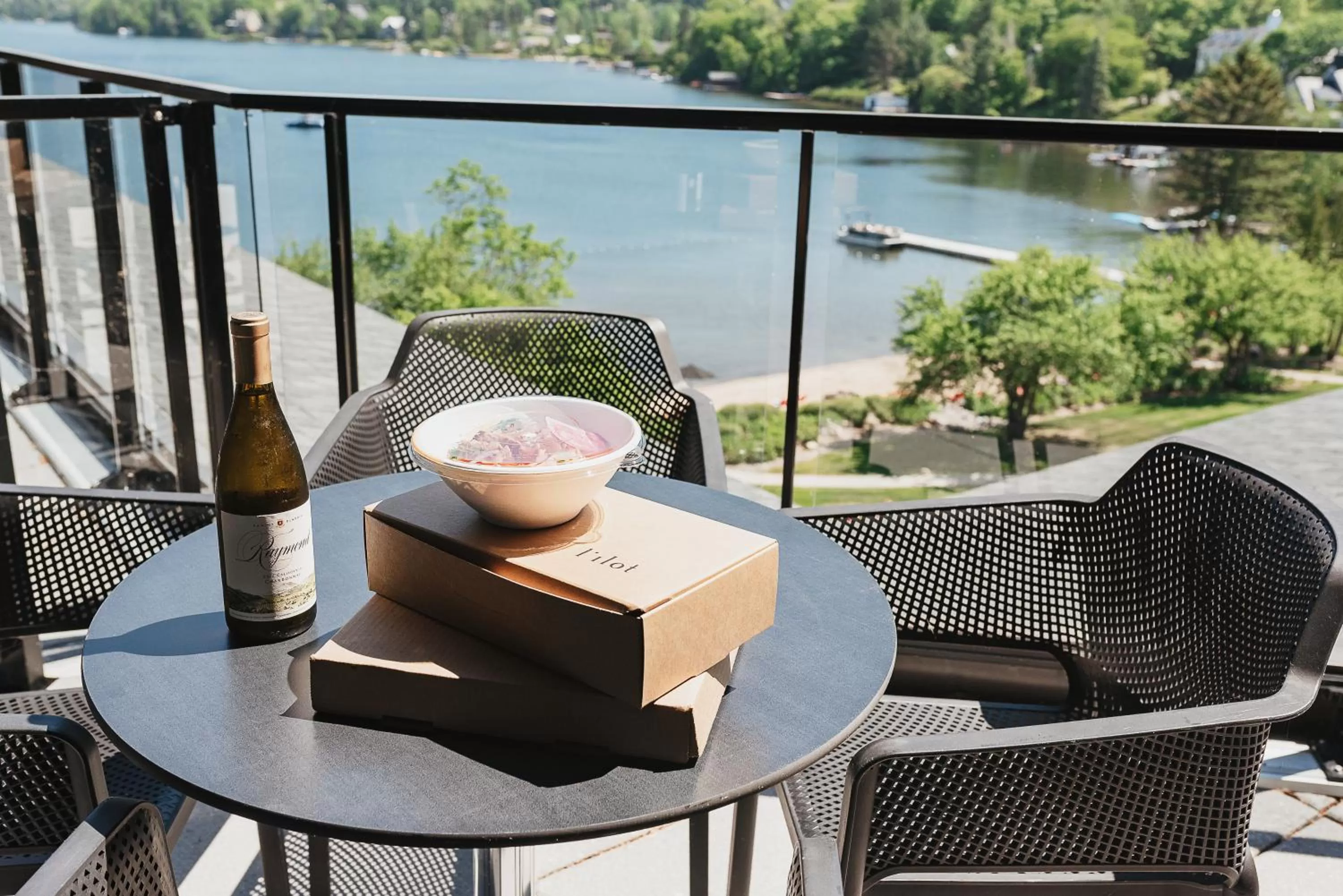 Food and drinks in Entourage sur-le-Lac