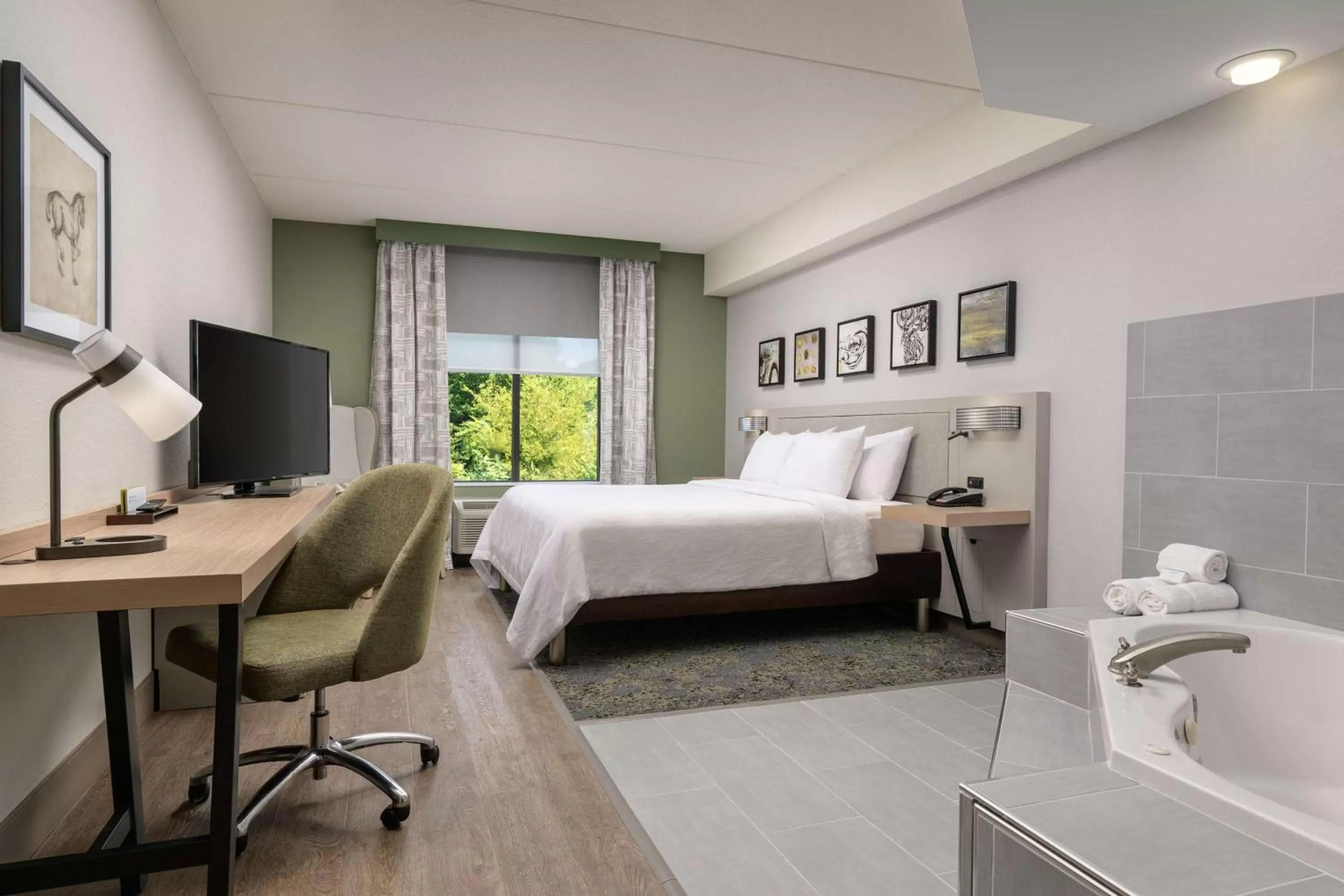 Bedroom, Bed in Hilton Garden Inn Nashville/Franklin-Cool Springs
