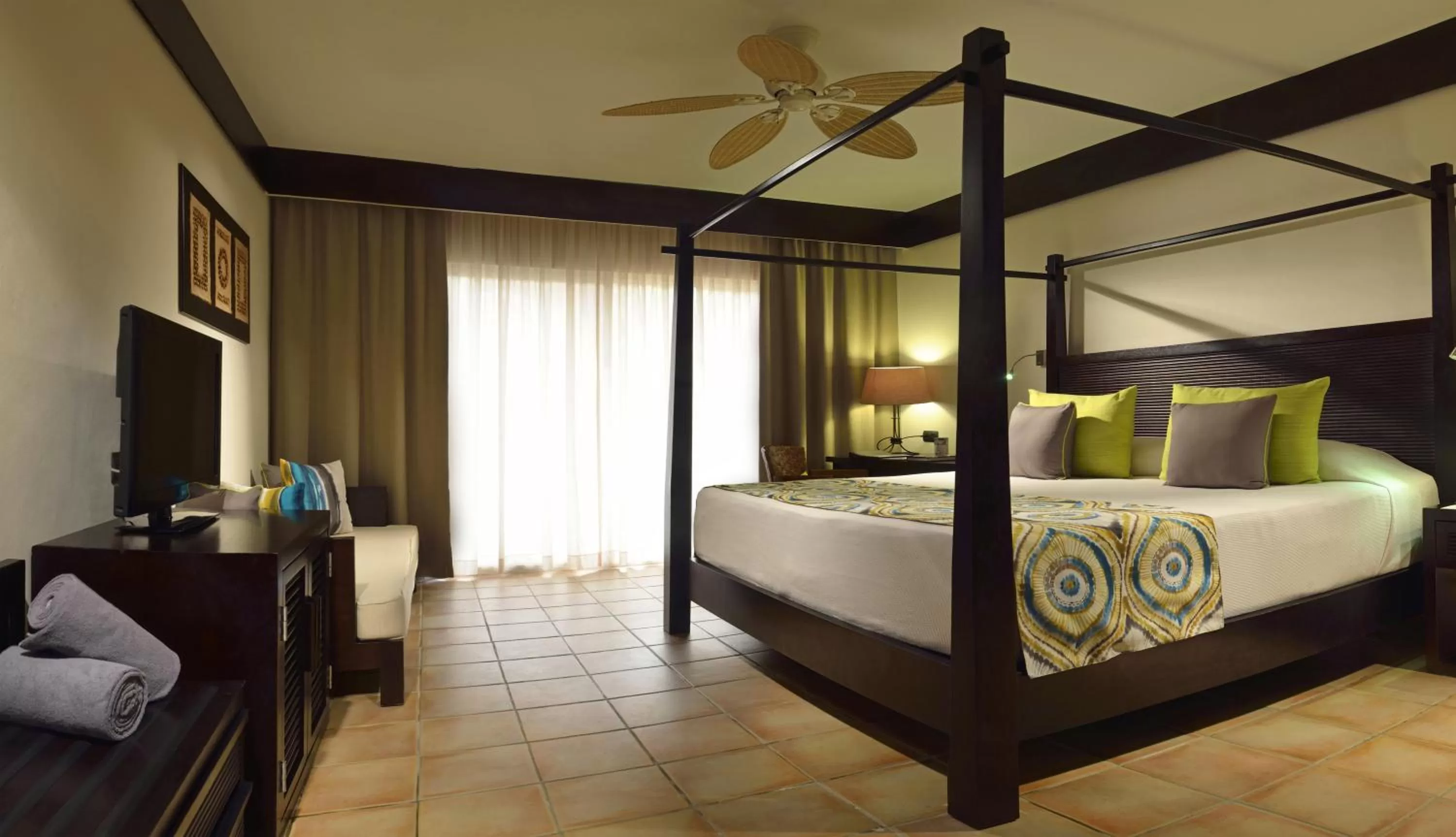 Bedroom, Bed in Catalonia Playa Maroma - All Inclusive