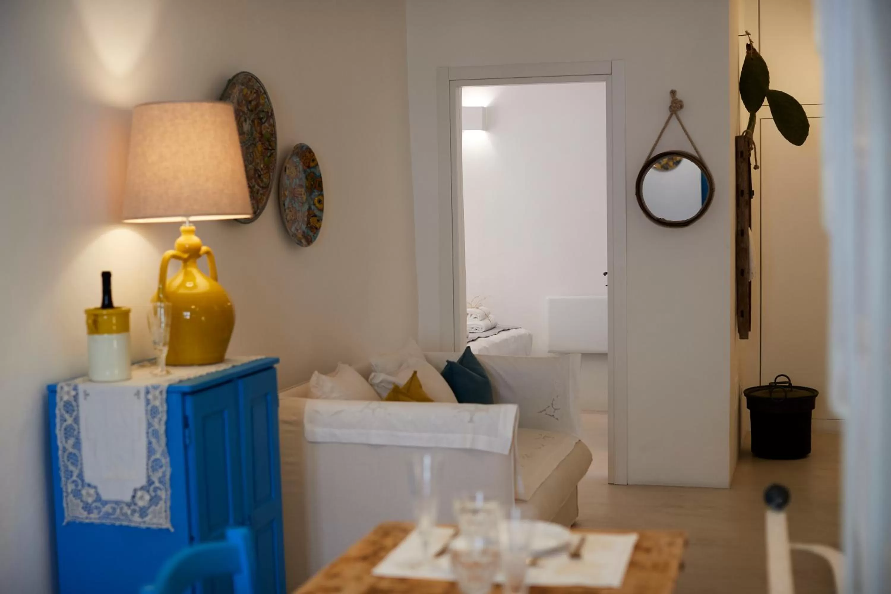 Seating area in Dei Serafini