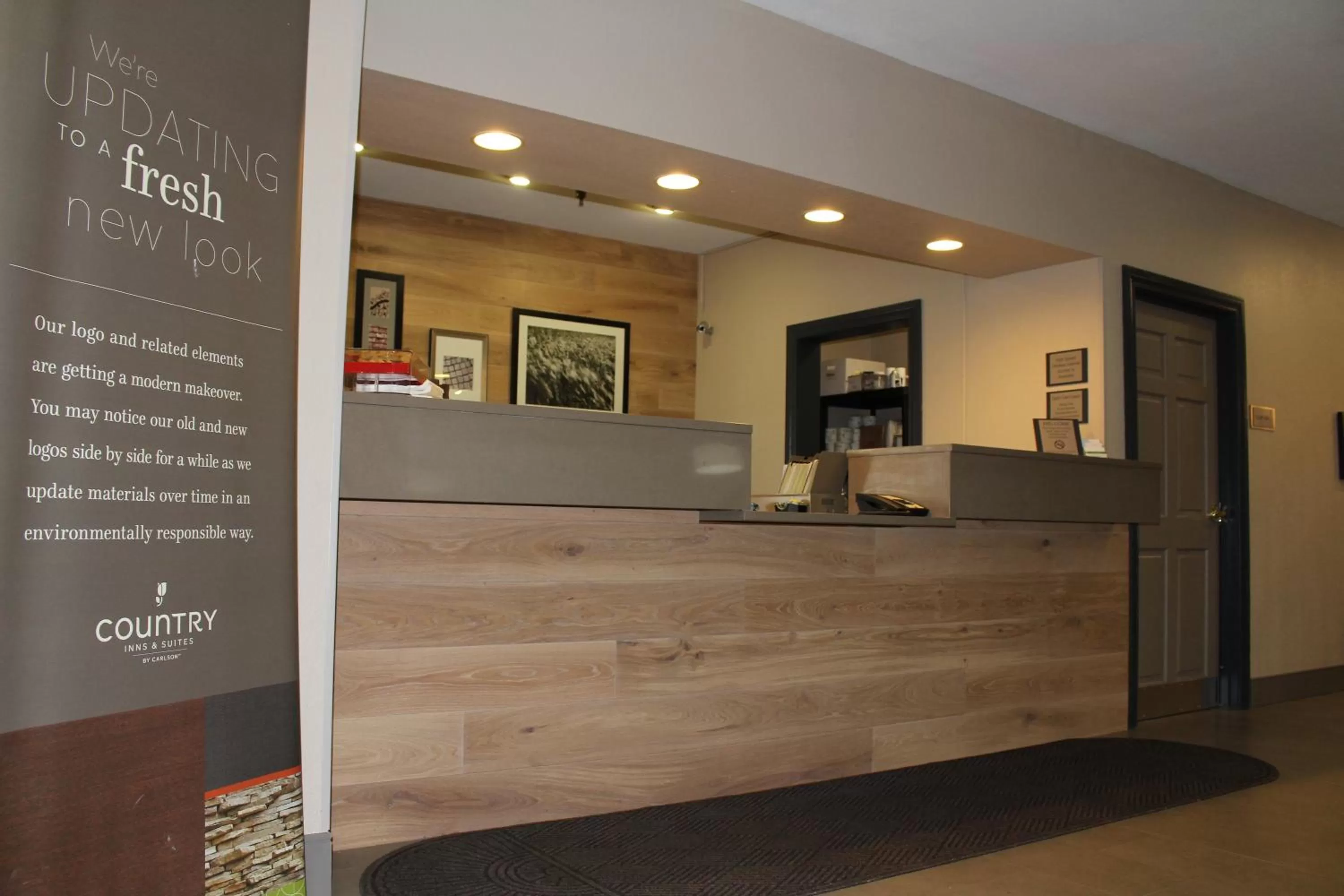 Lobby or reception in Country Inn & Suites by Radisson, Romeoville - Bolingbrook