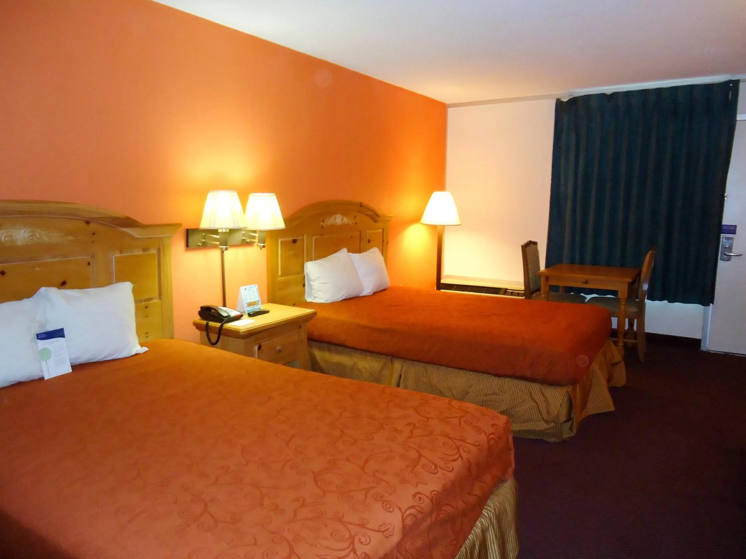 Bedroom, Bed in Motel 6-Clarksville, TN