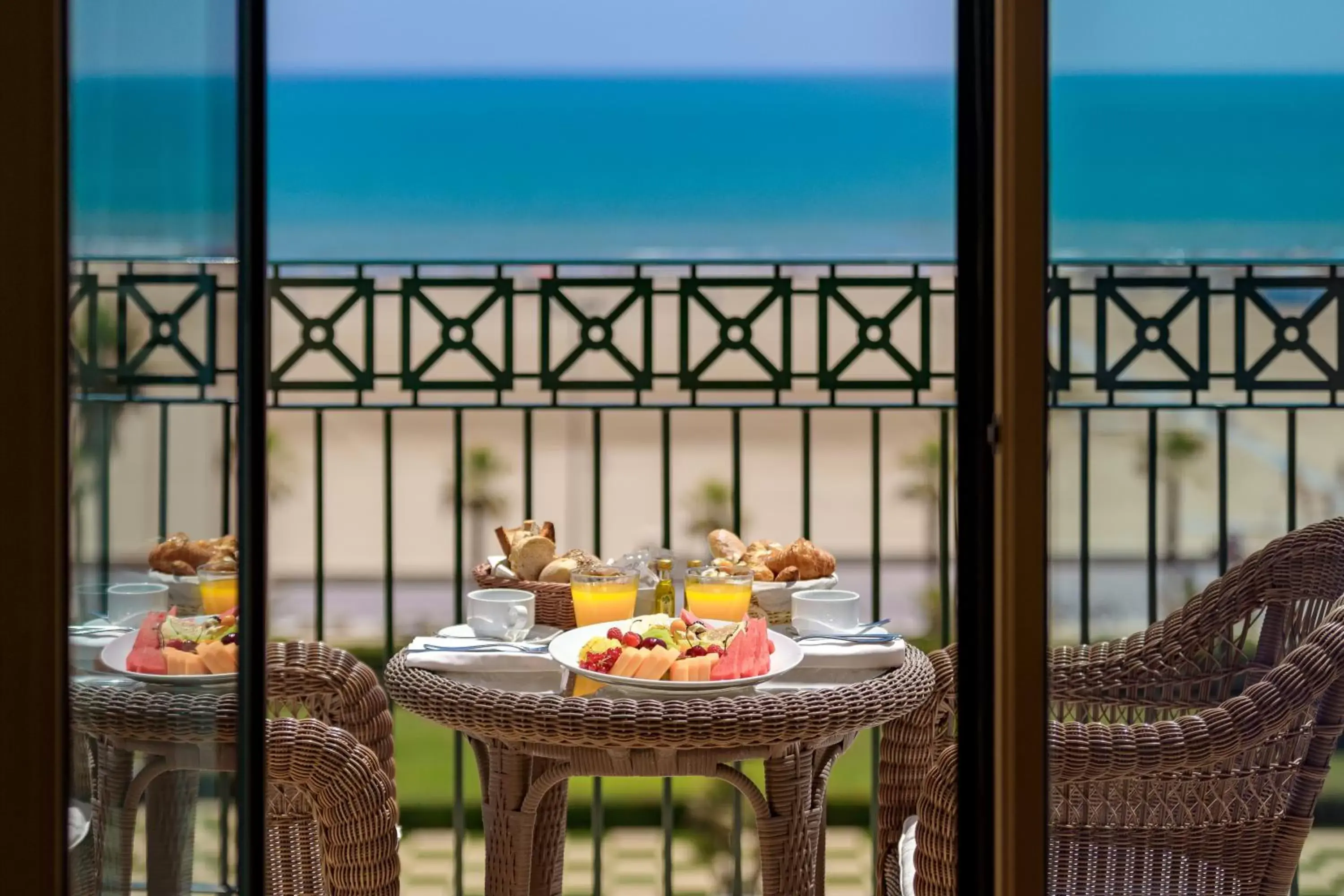 Executive Double or Twin Room with Sea View and Terrace in Las Arenas Balneario Resort Executive Double or Twin Room with Sea View and Terrace in Las Arenas Balneario Resort