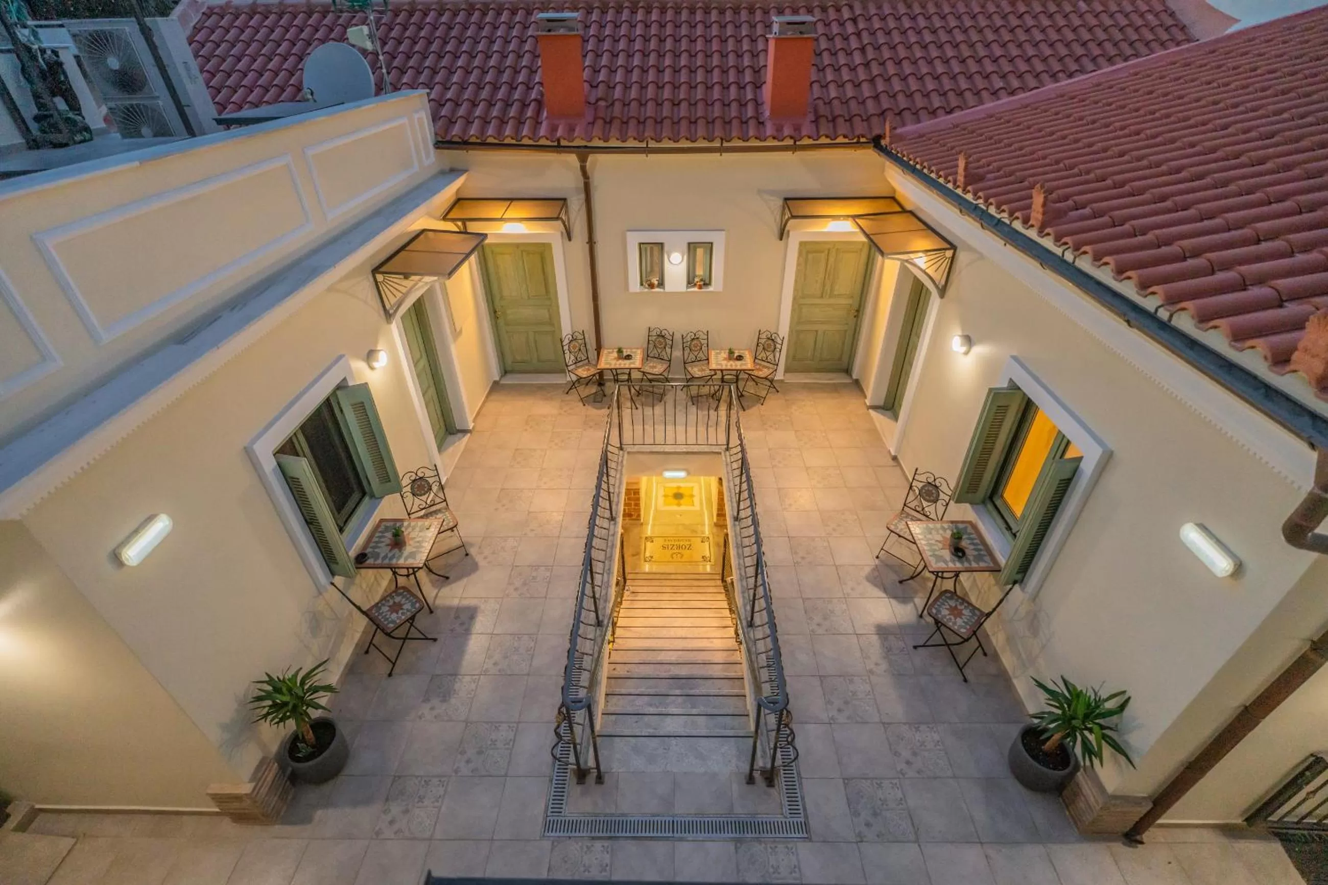 The Stone Manor , Noho boutique hotel Thissio