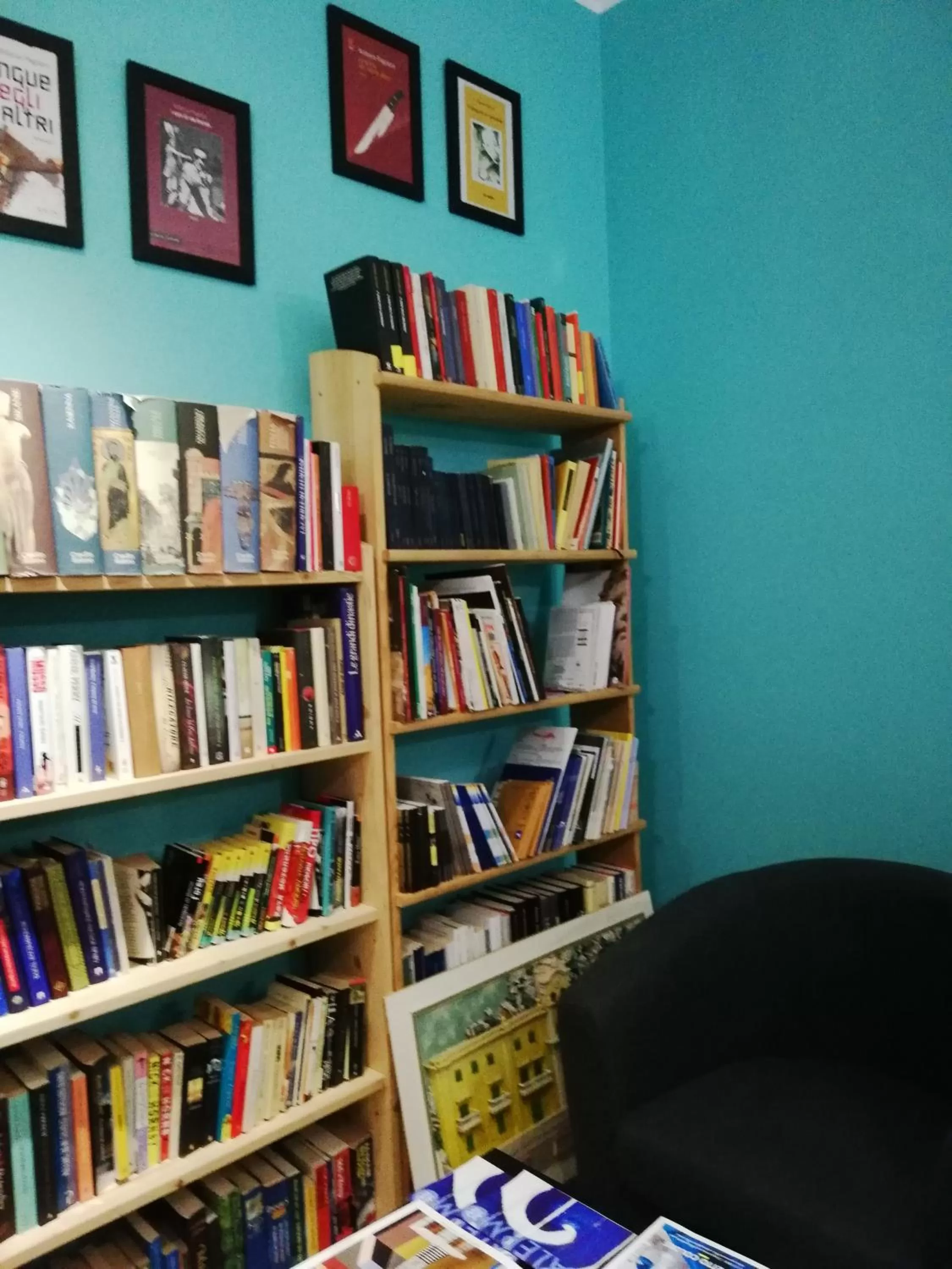 Library in 120 Rodionoff Centro- Eleganza e Facilità di Accesso a Aeroporto e Spiaggia Mondello