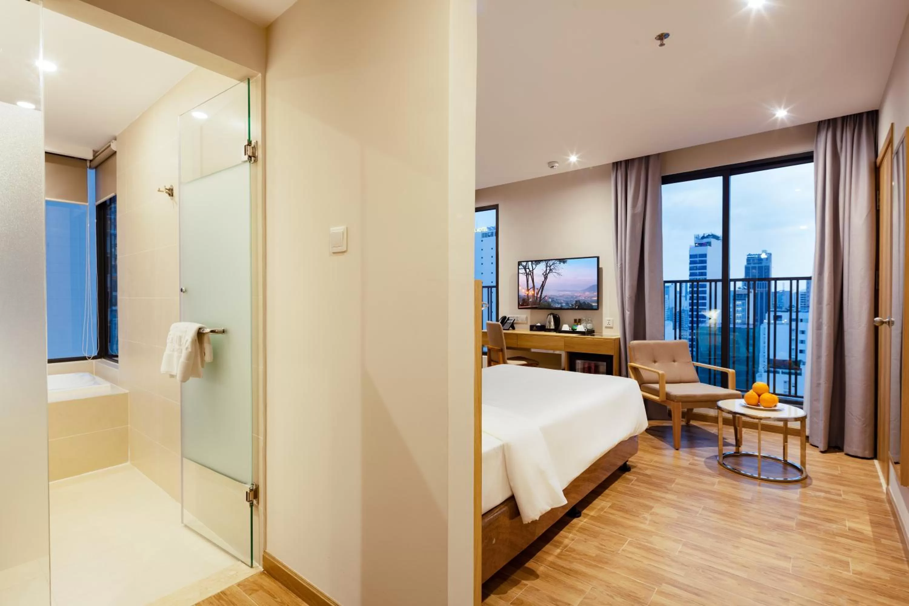 Balcony/Terrace, Bed in VENTANA NHA TRANG HOTEL