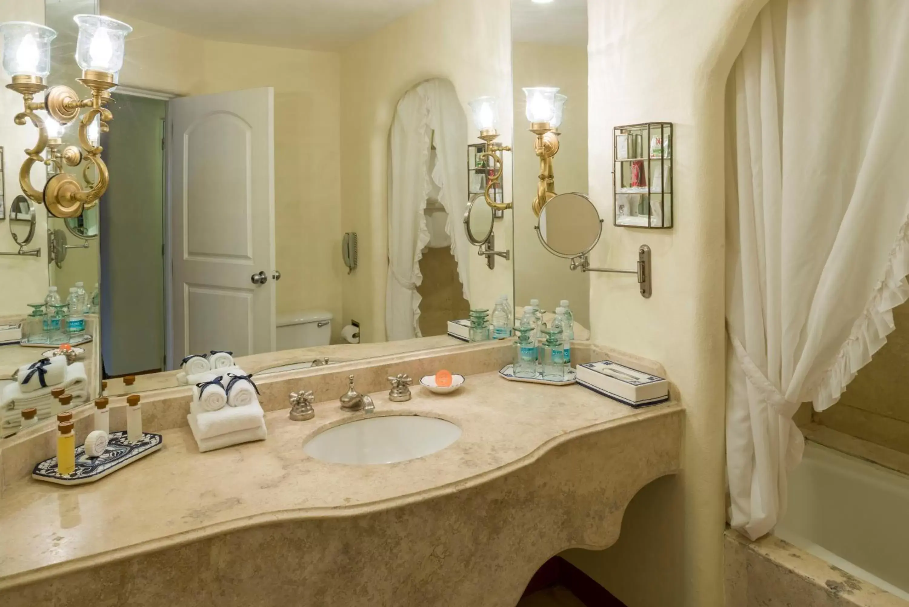 Master Suite Two Beds in Quinta Real Acapulco Master Suite Two Beds in Quinta Real Acapulco