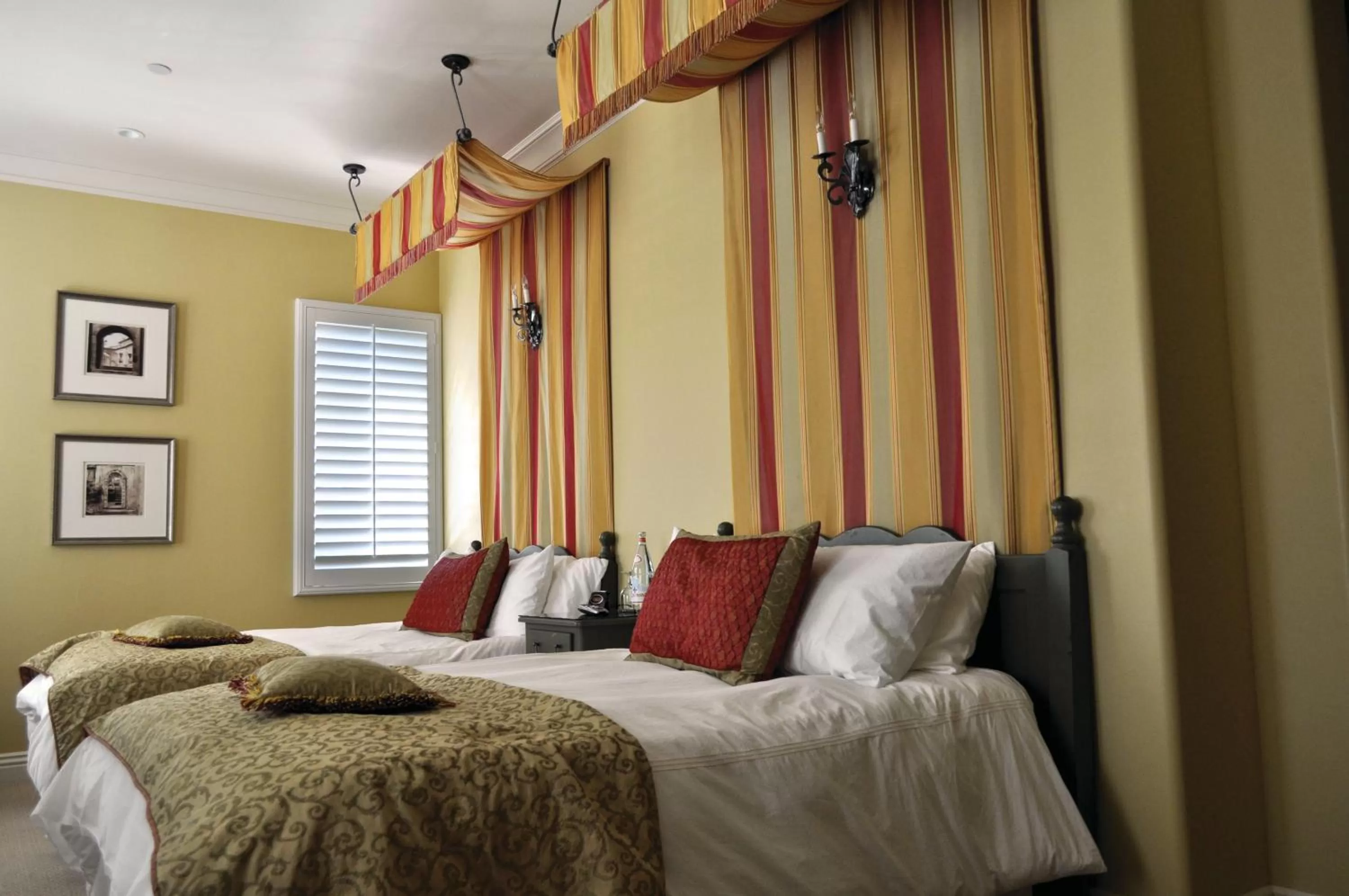 Double Room with Two Double Beds in The Villa at Arden Hills