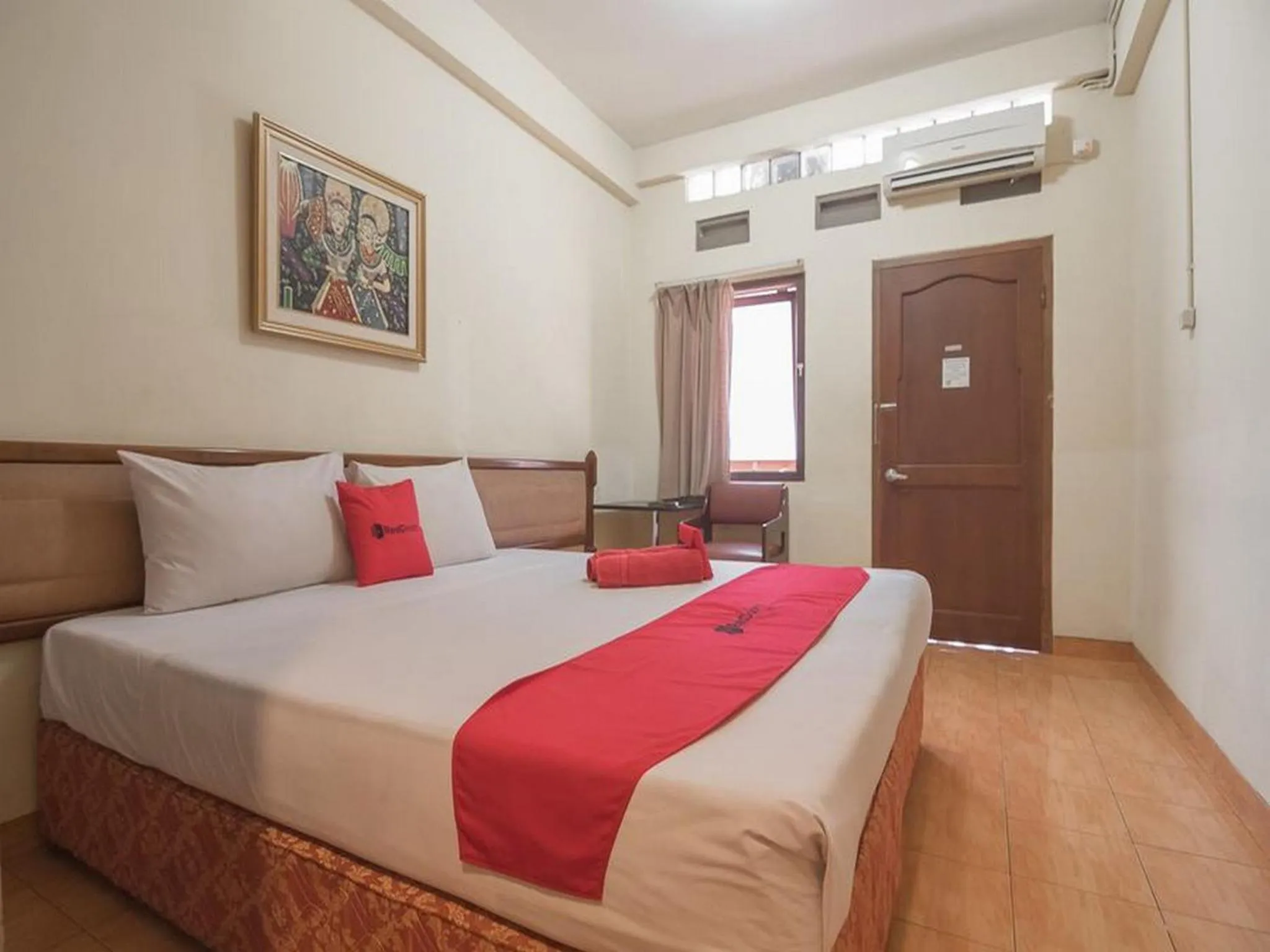 Bedroom, Bed in RedDoorz @ Buah Batu 3