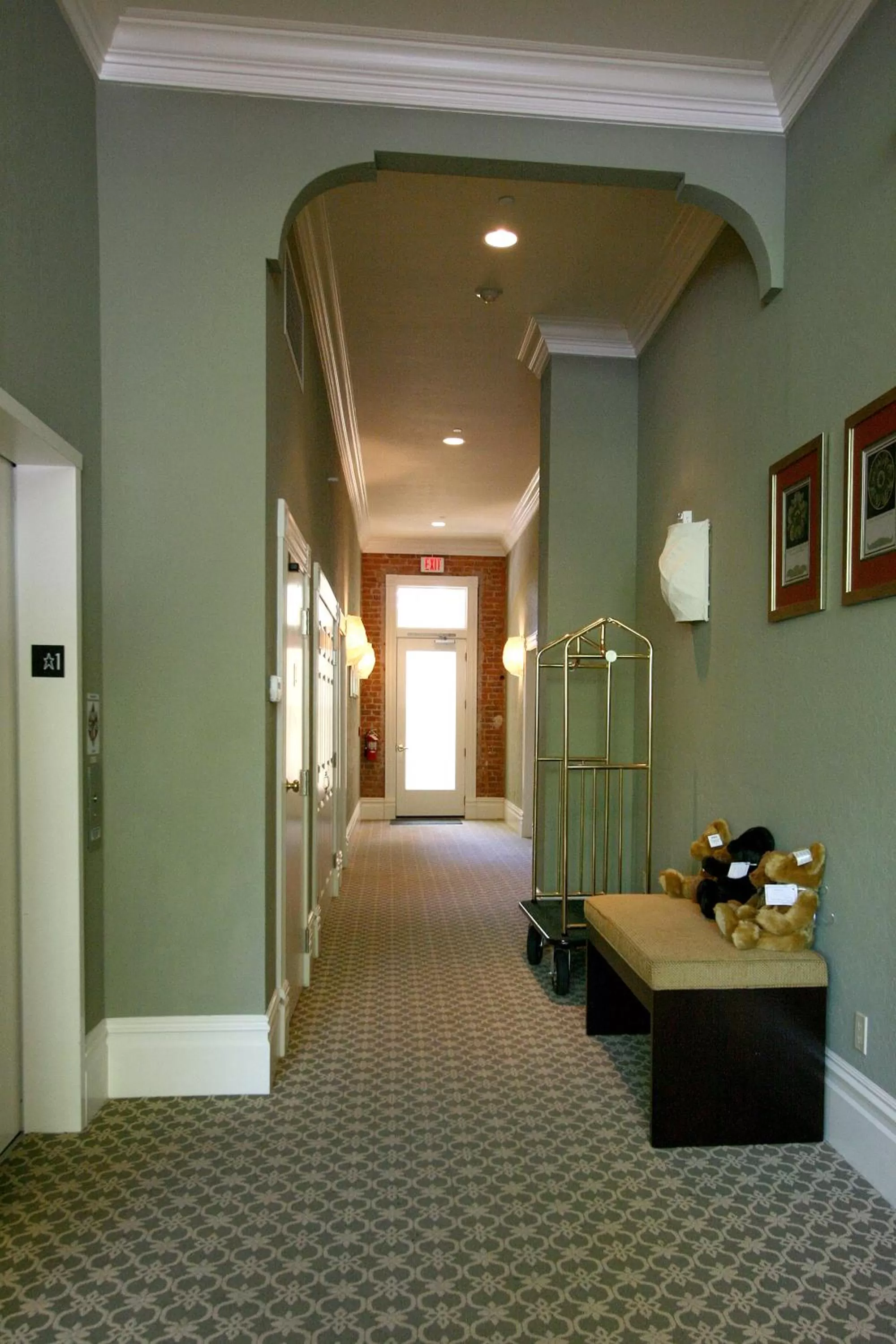 Lobby or reception in Healdsburg Inn on the Plaza, A Four Sisters Inn