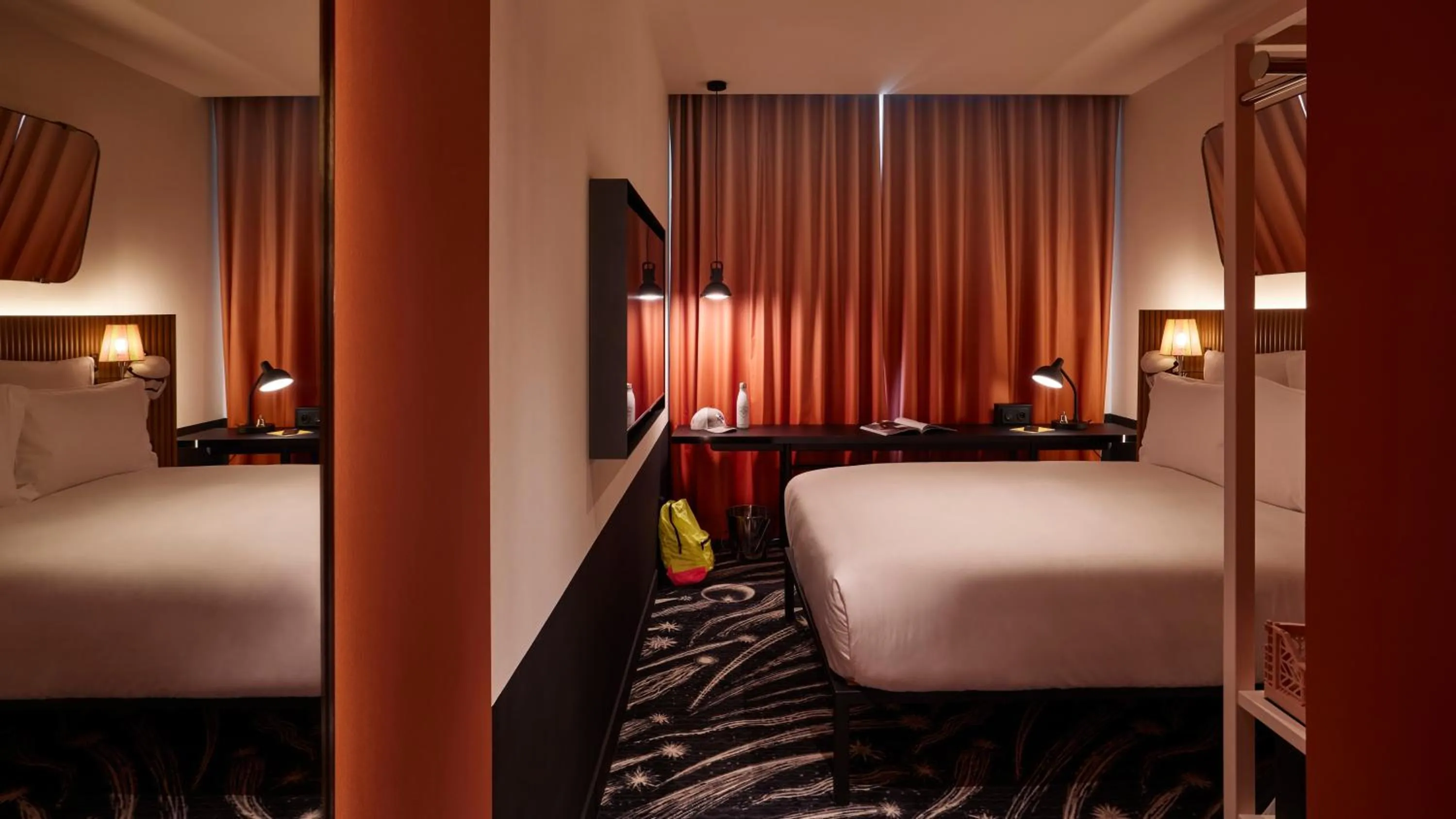 Bed in Mama Shelter Paris La Défense