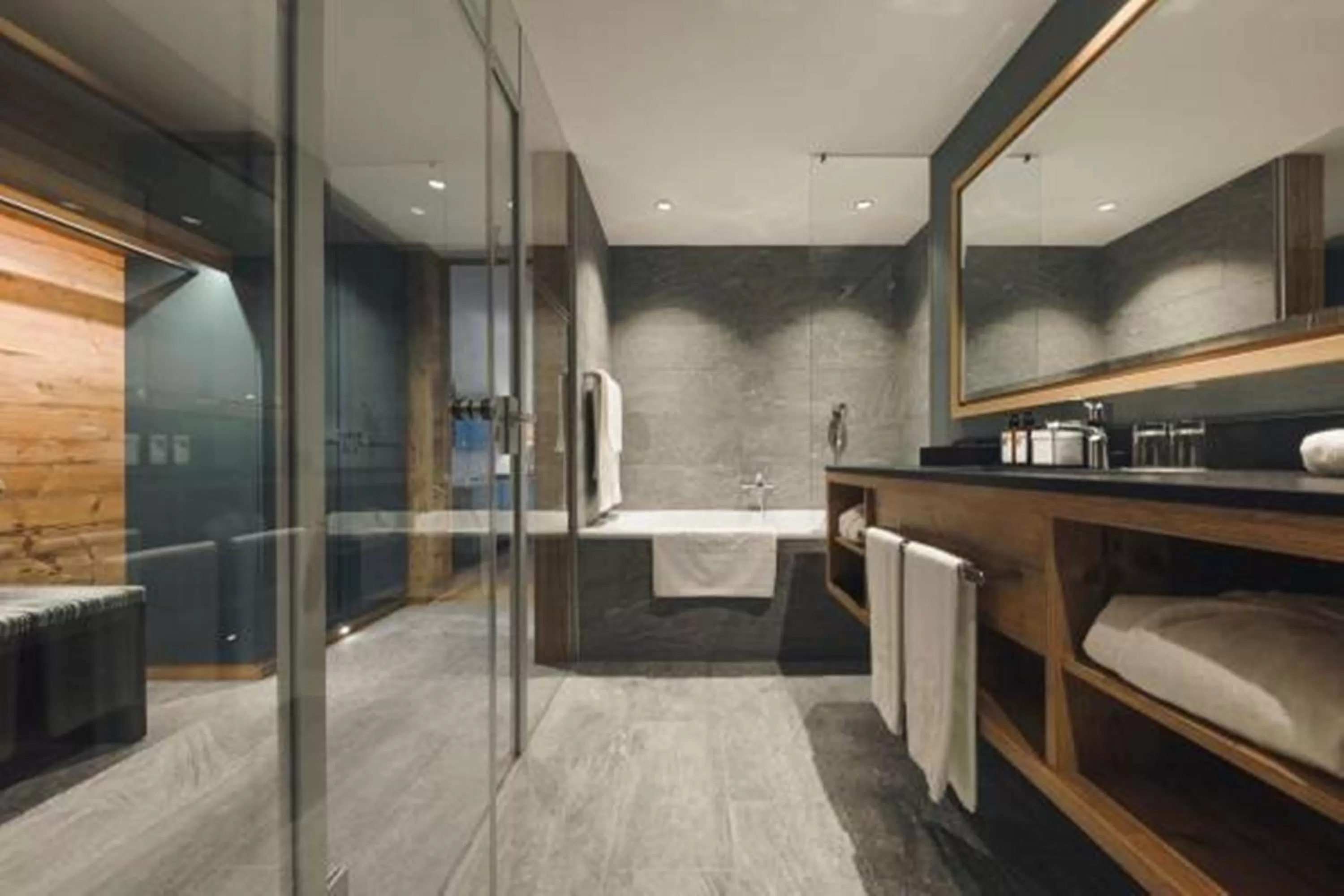 Bathroom, Bed in Alpenhotel Montafon & SPA